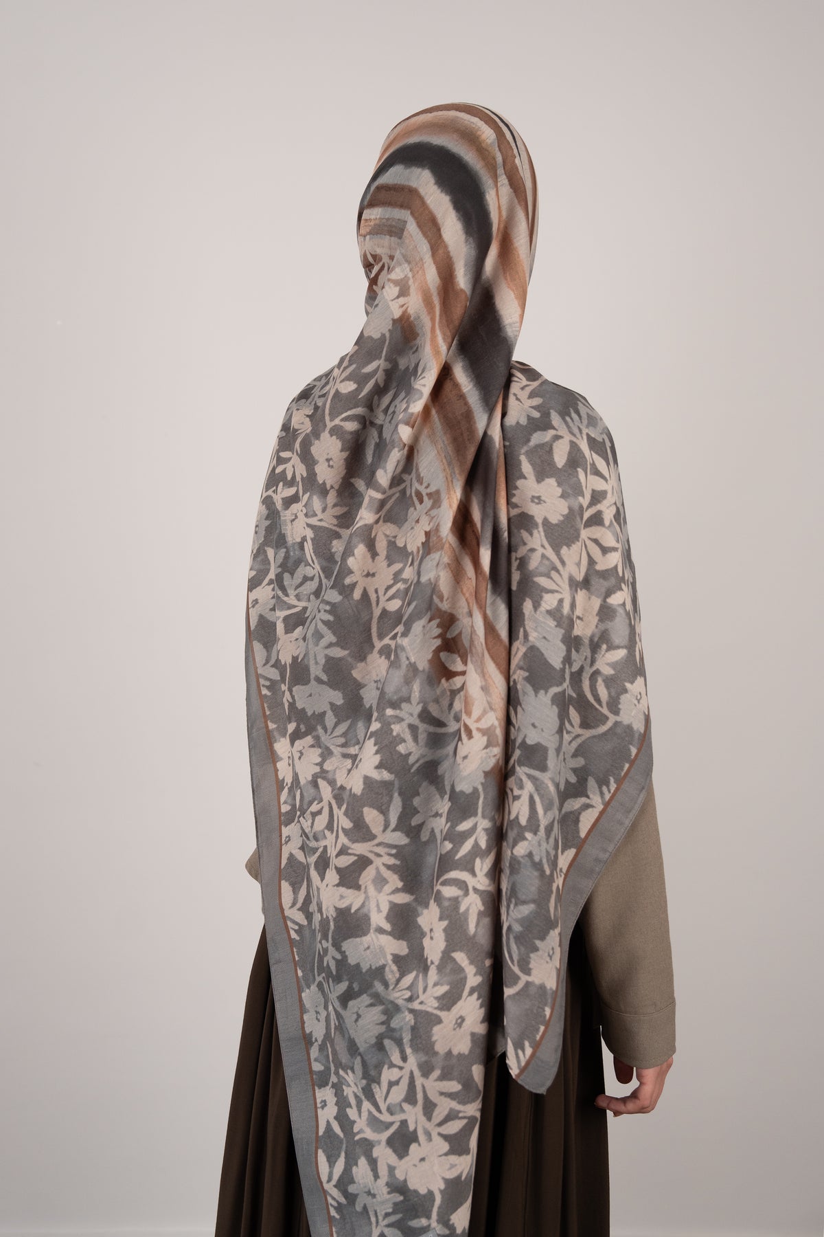 Floral Line Çift Taraflı Şal ANTRASİT