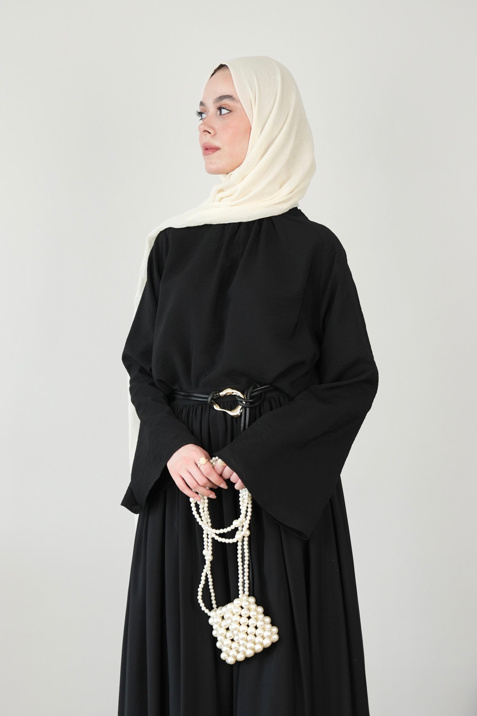 Helen Hakim Yaka Dökümlü Bluz SİYAH