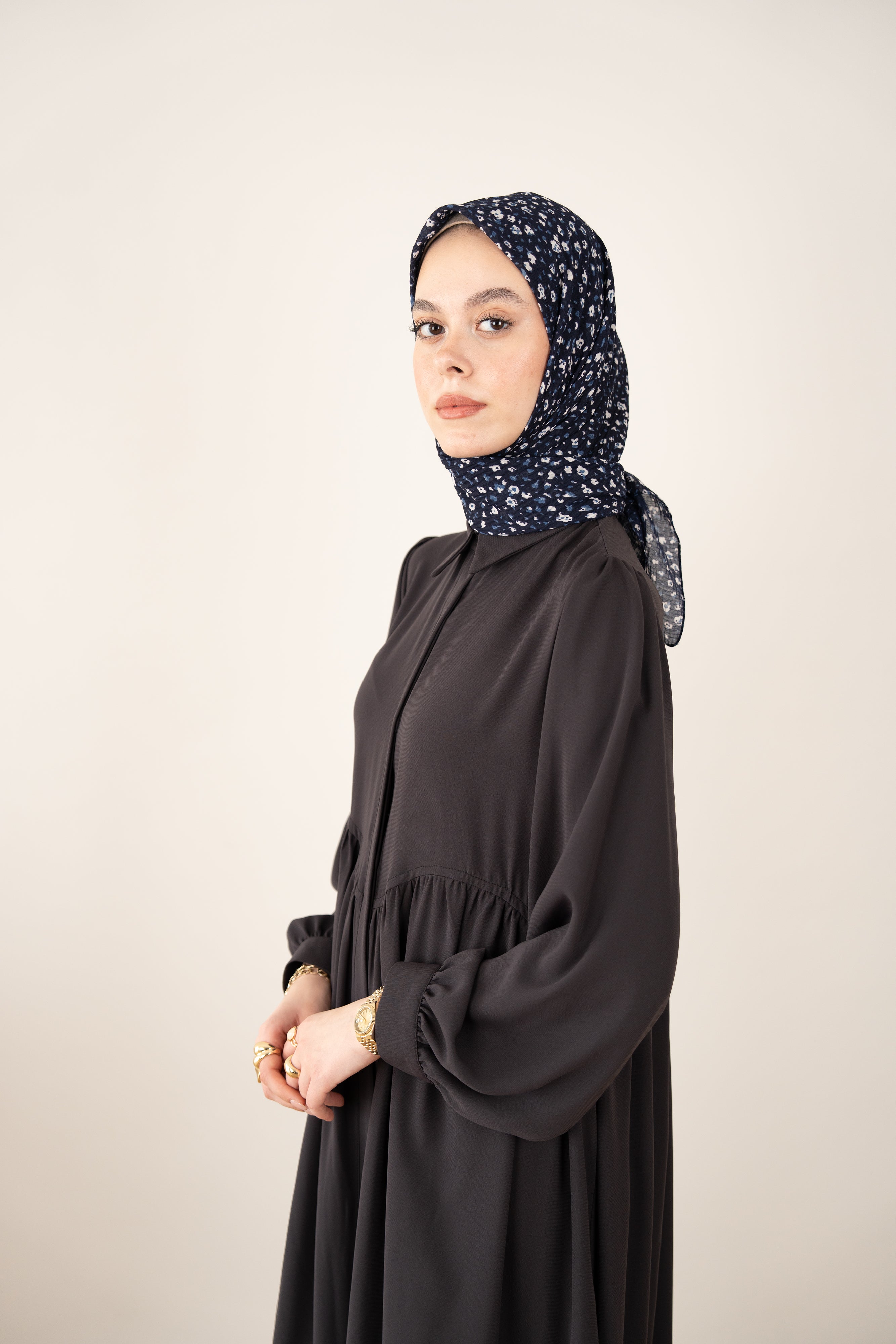 Çiçek Desenli Bürümcük Eşarp LACİVERT