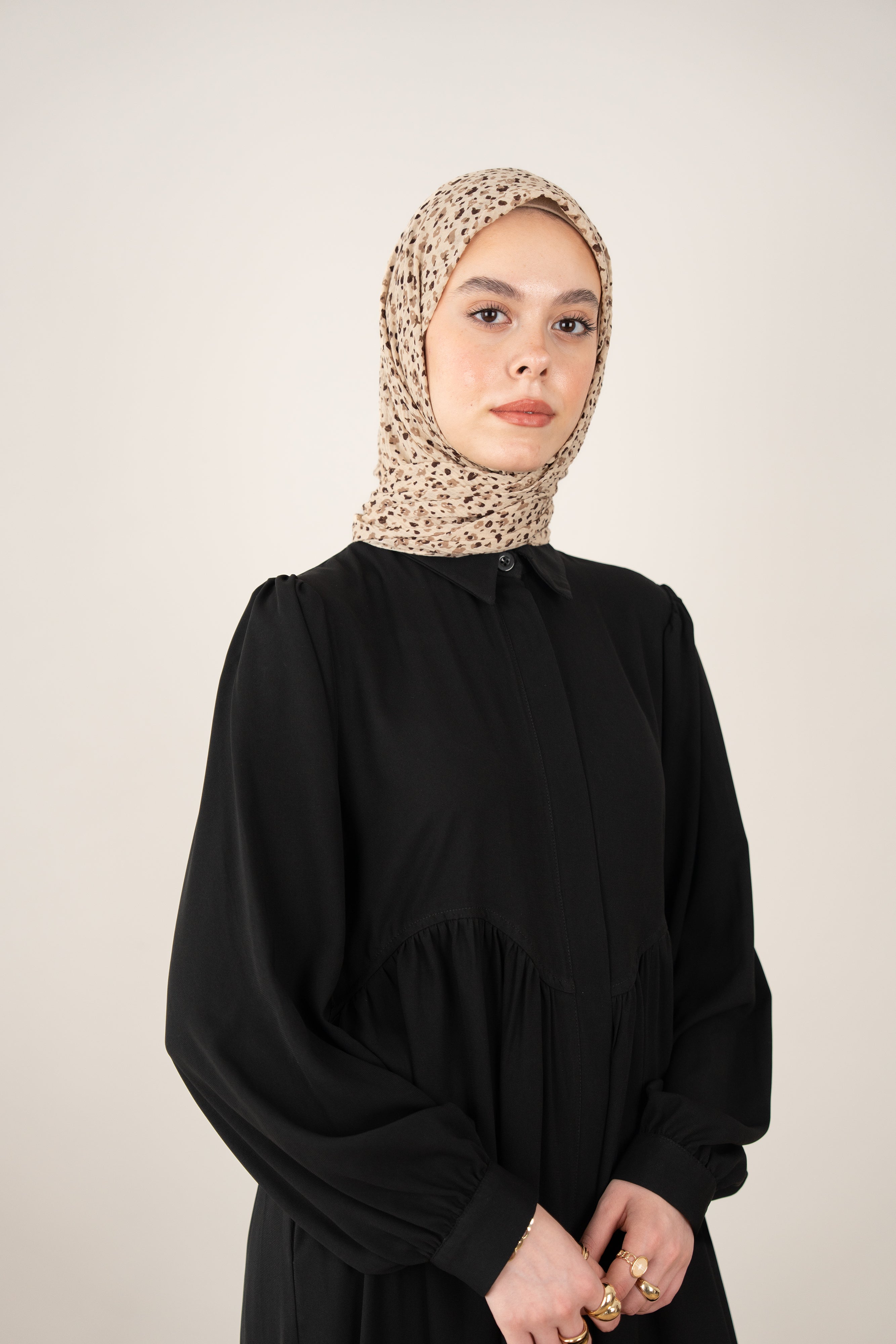 Çiçek Desenli Bürümcük Eşarp BEJ