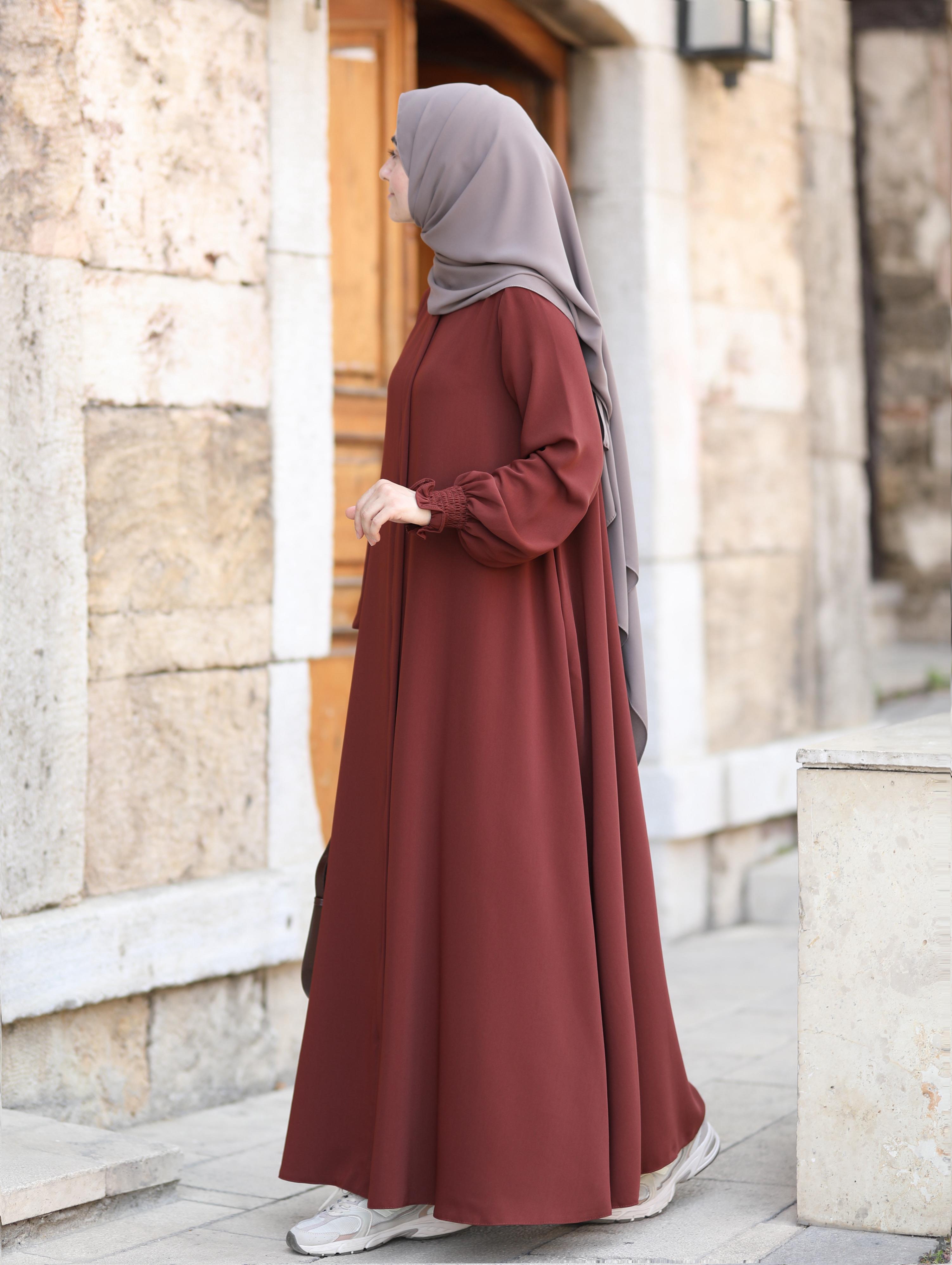 Aynil Kloş Ferace KIZILCIK