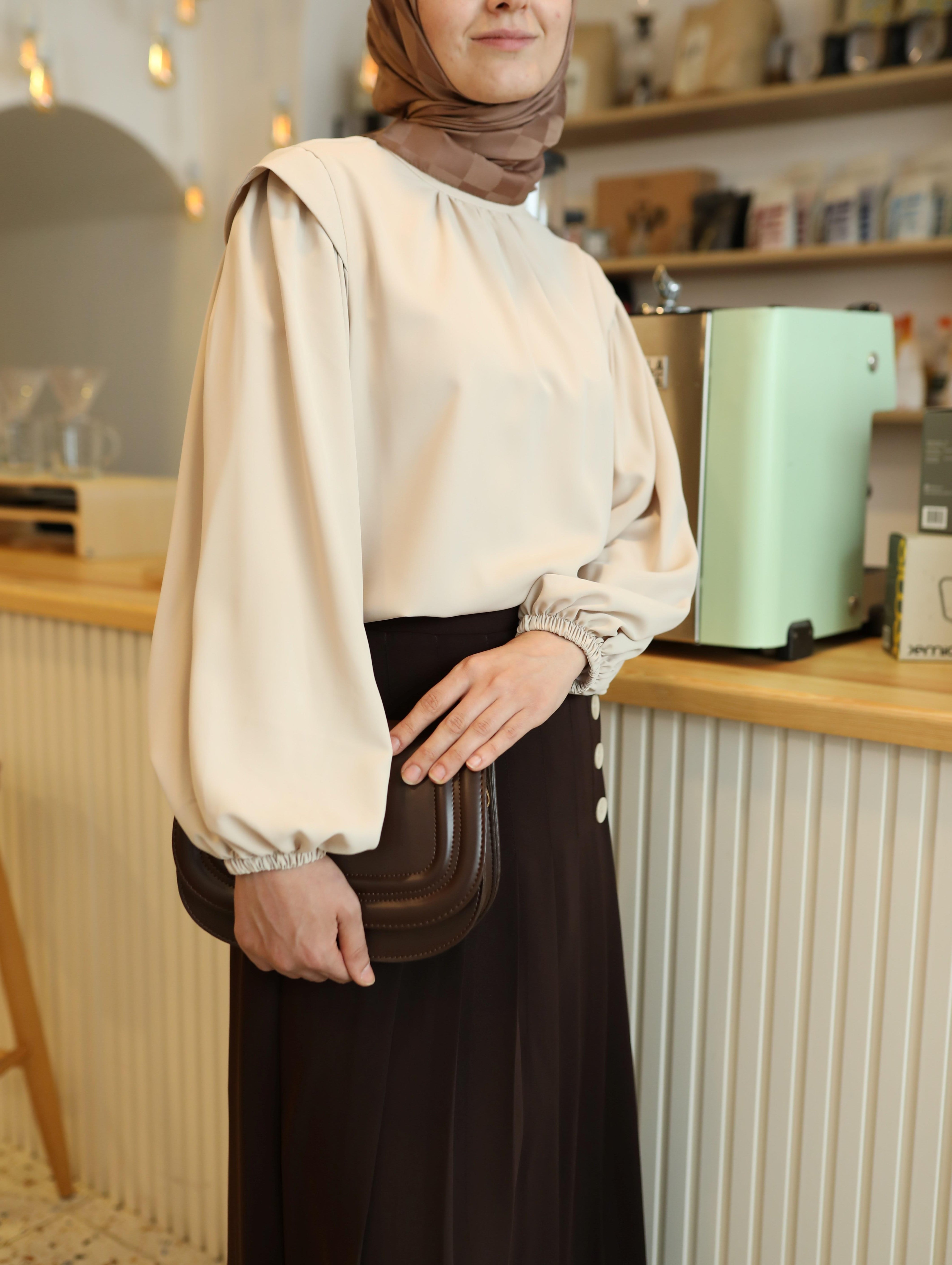 Büzgü Detaylı Gömlek BEJ