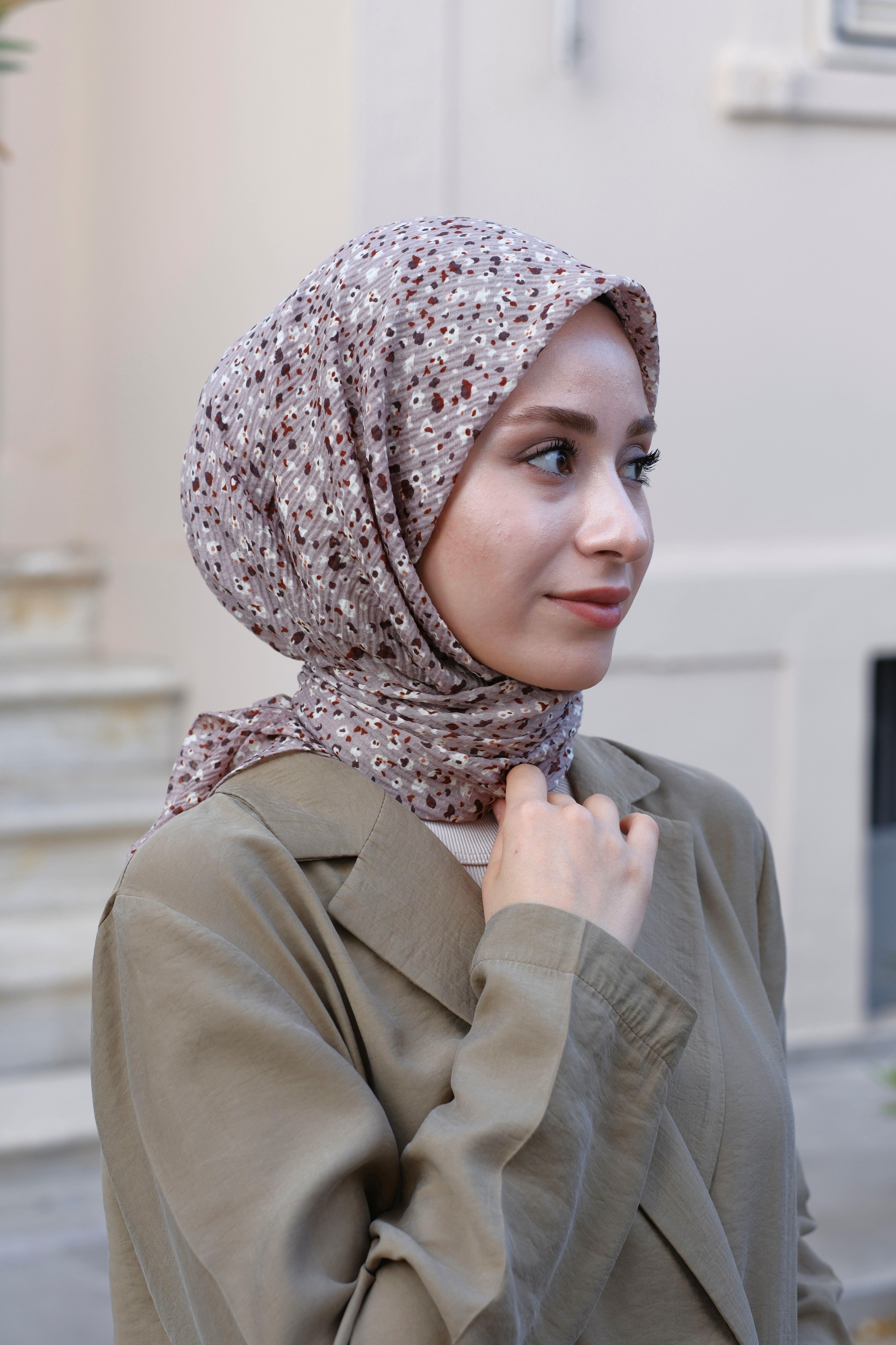 Çiçek Desenli Bürümcük Eşarp VİZON