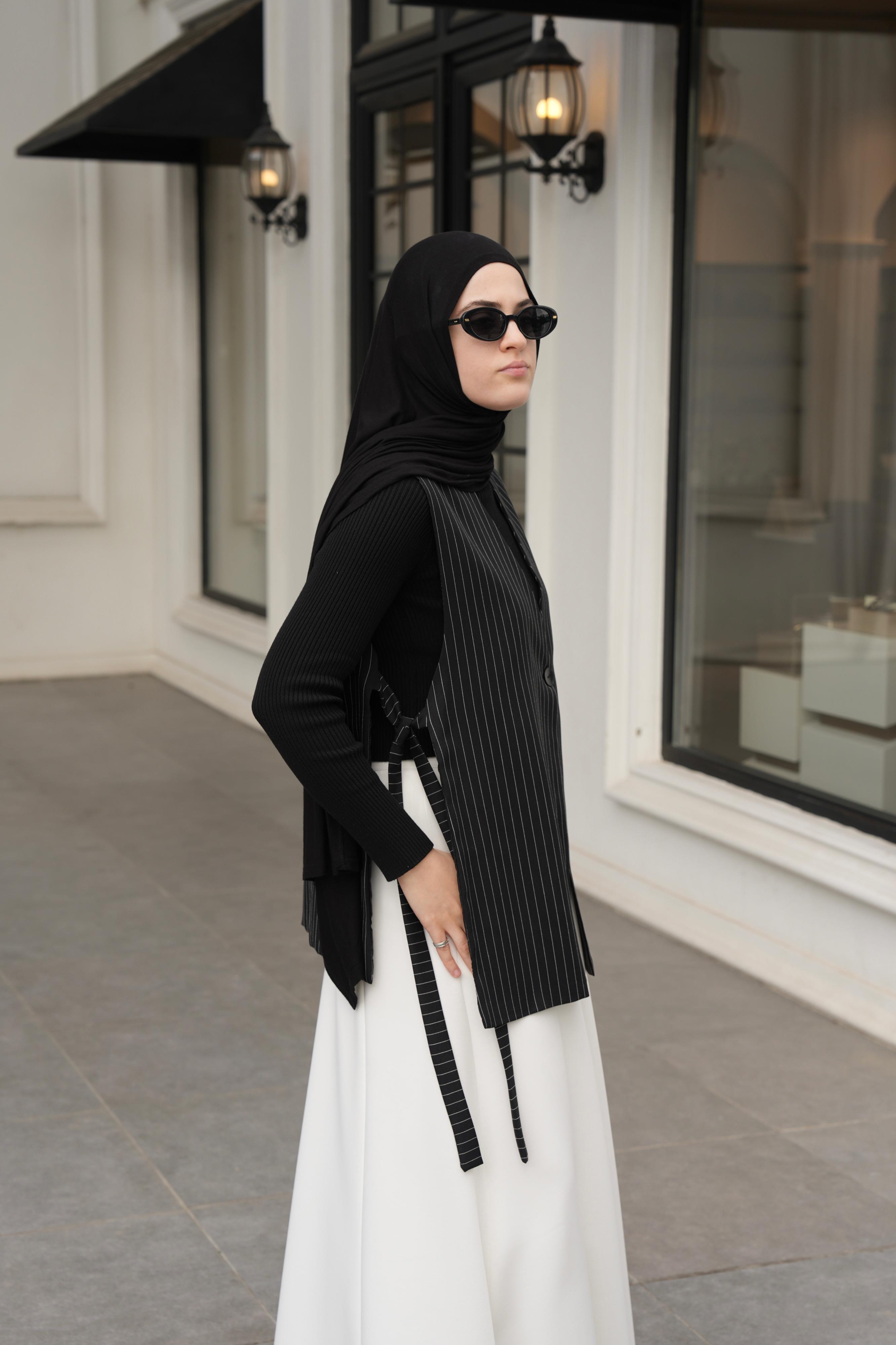 Çizgili Bağlamalı Yelek Siyah