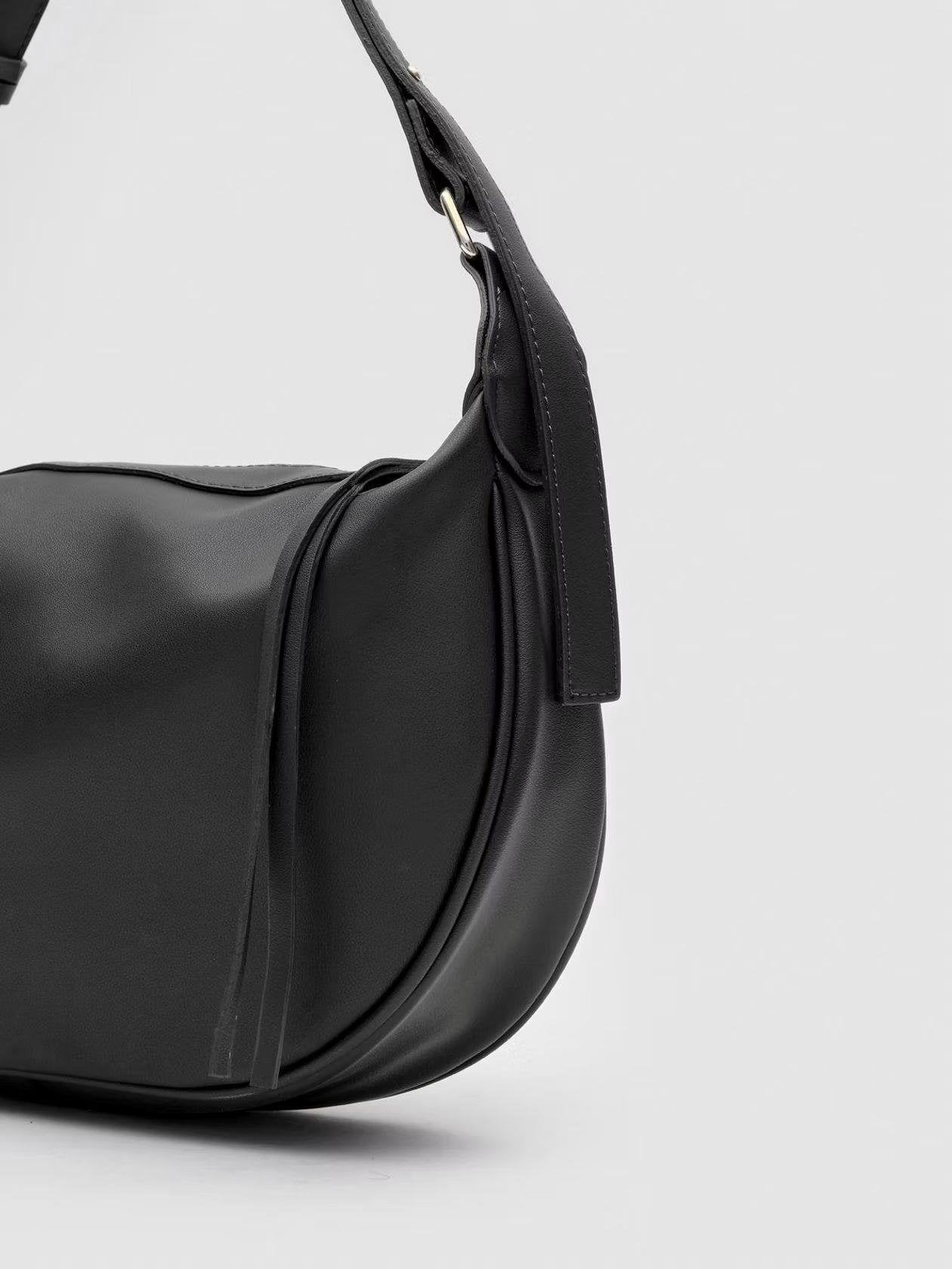 Deri Askılı Çanta SİYAH