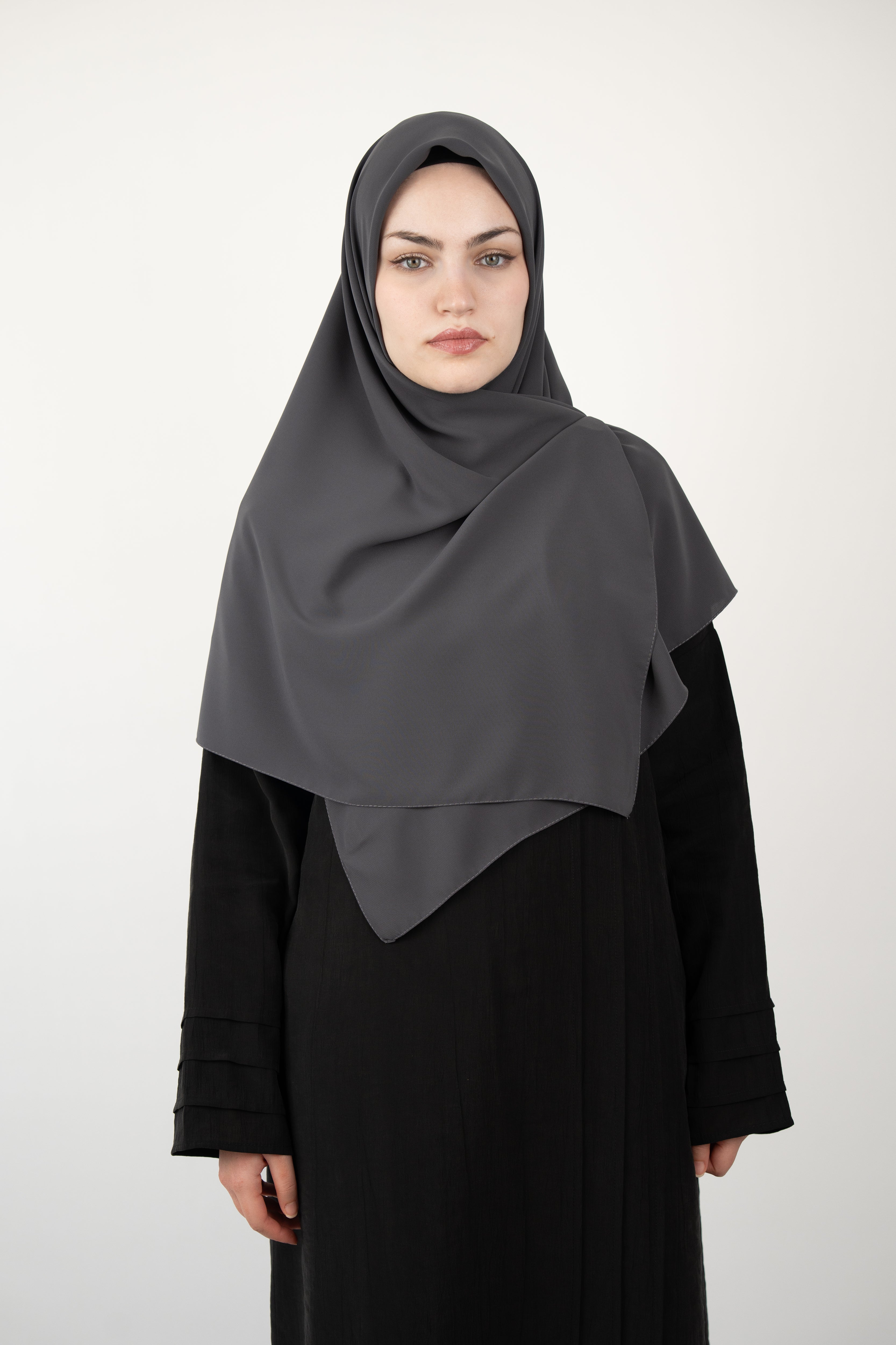 Medine İpeği Eşarp FÜME