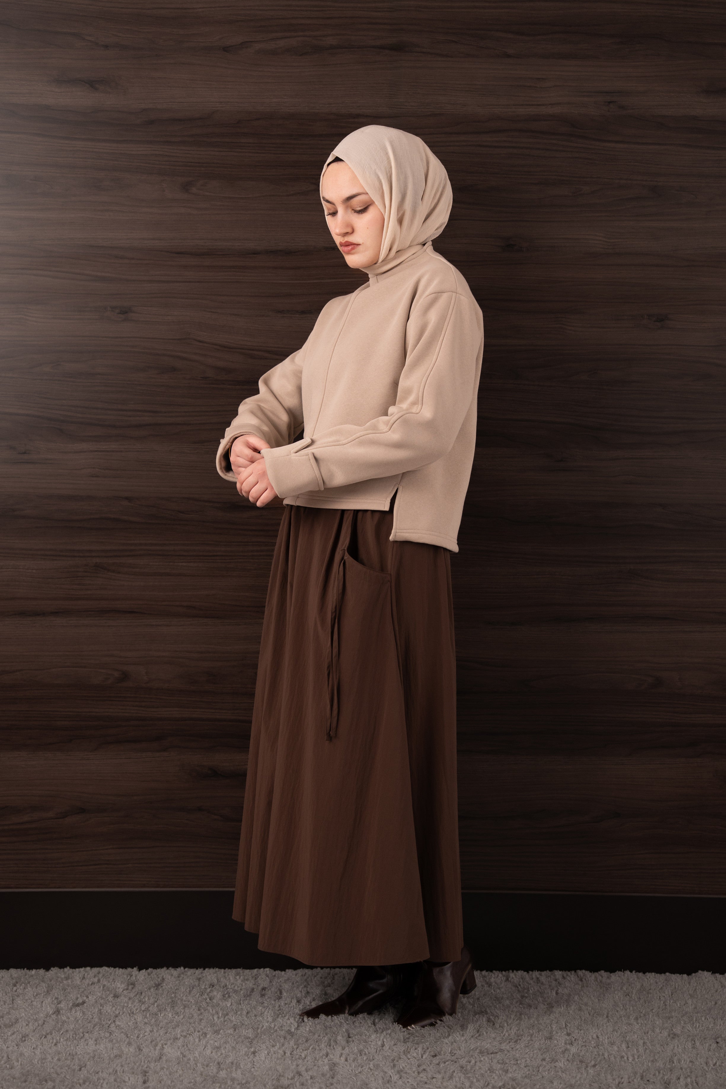 Manşetli Yırtmaç Detaylı Sweatshirt BEJ