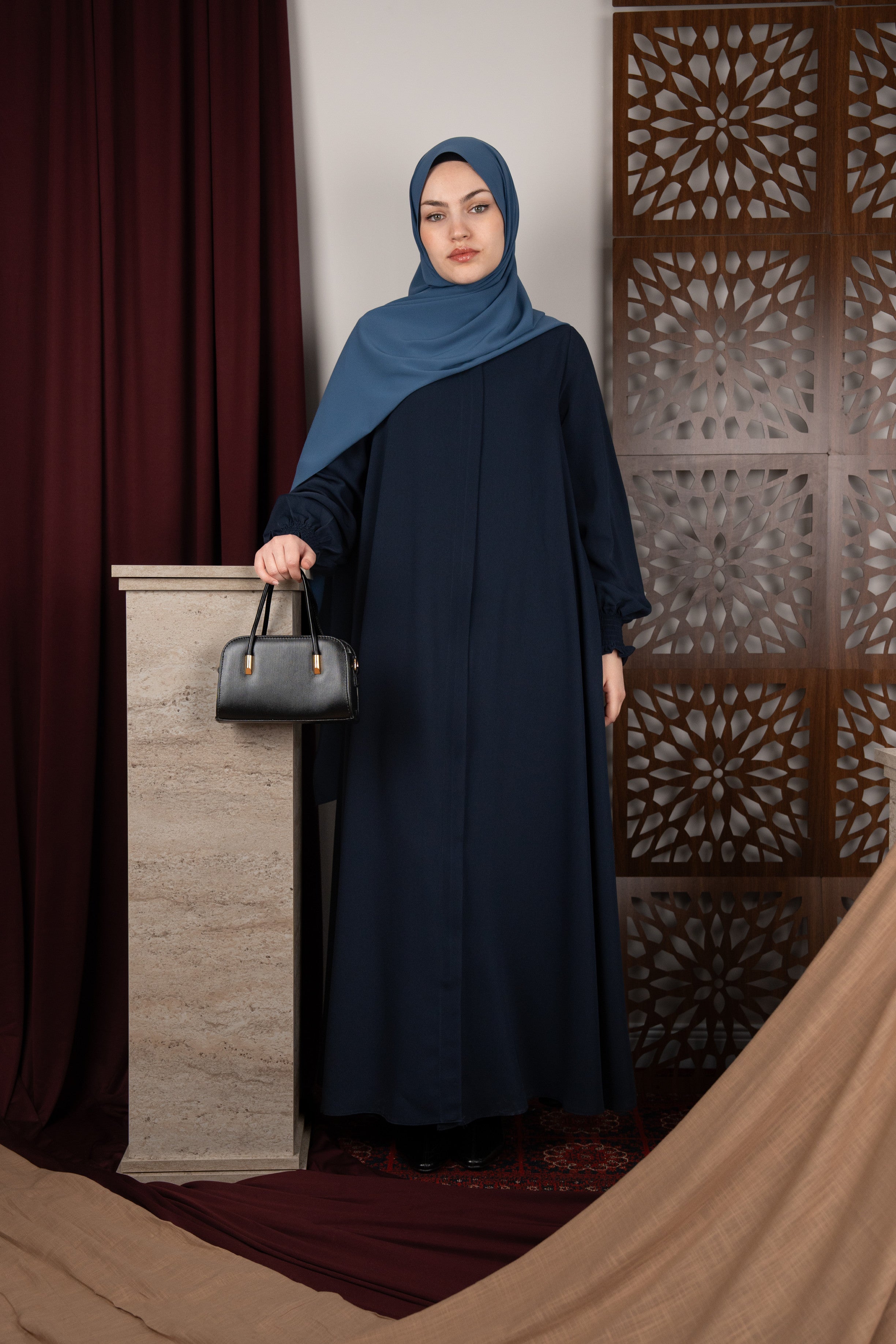 Aynil Kloş Ferace LACİVERT