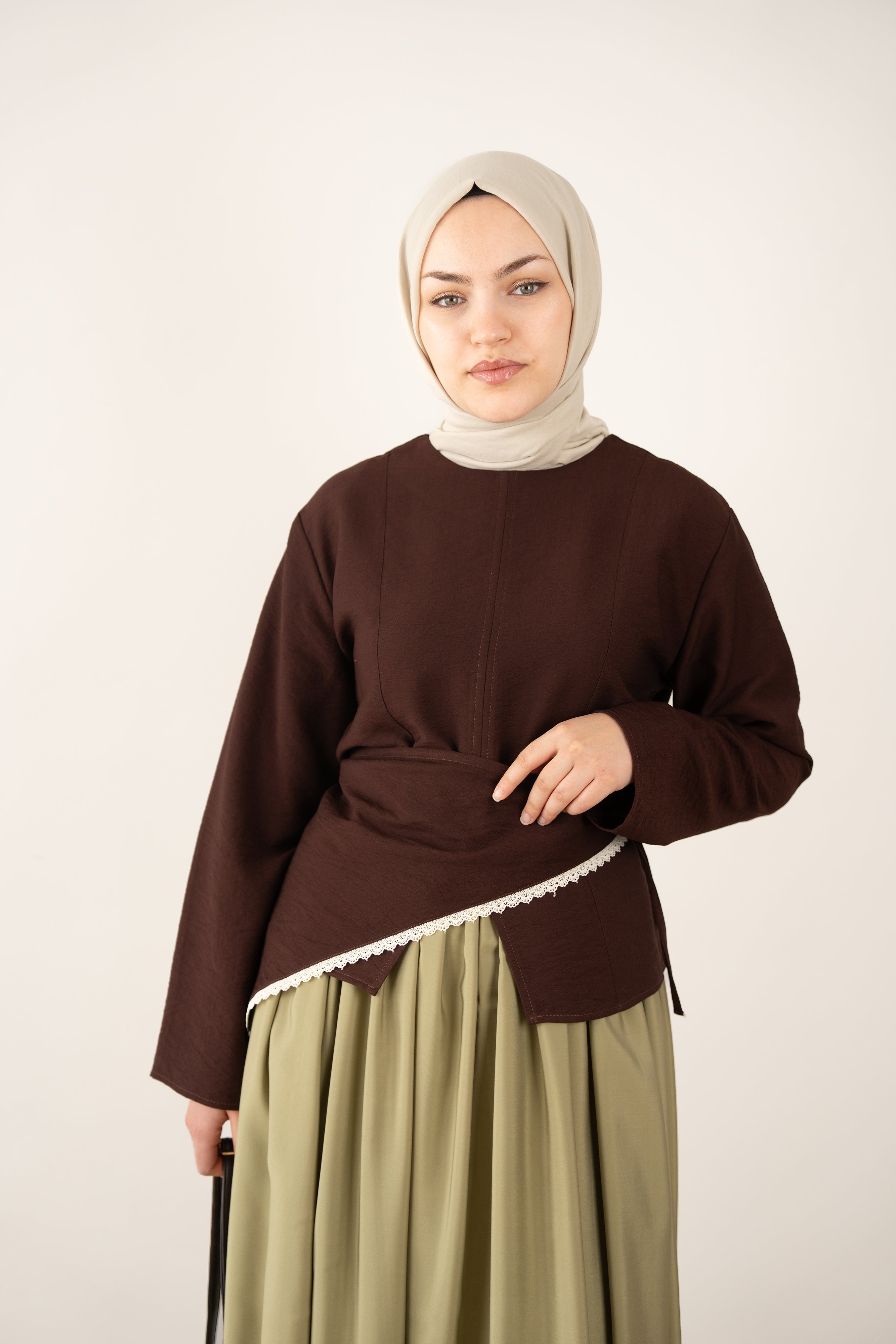 Aksesuarlı Bluz KAHVERENGİ