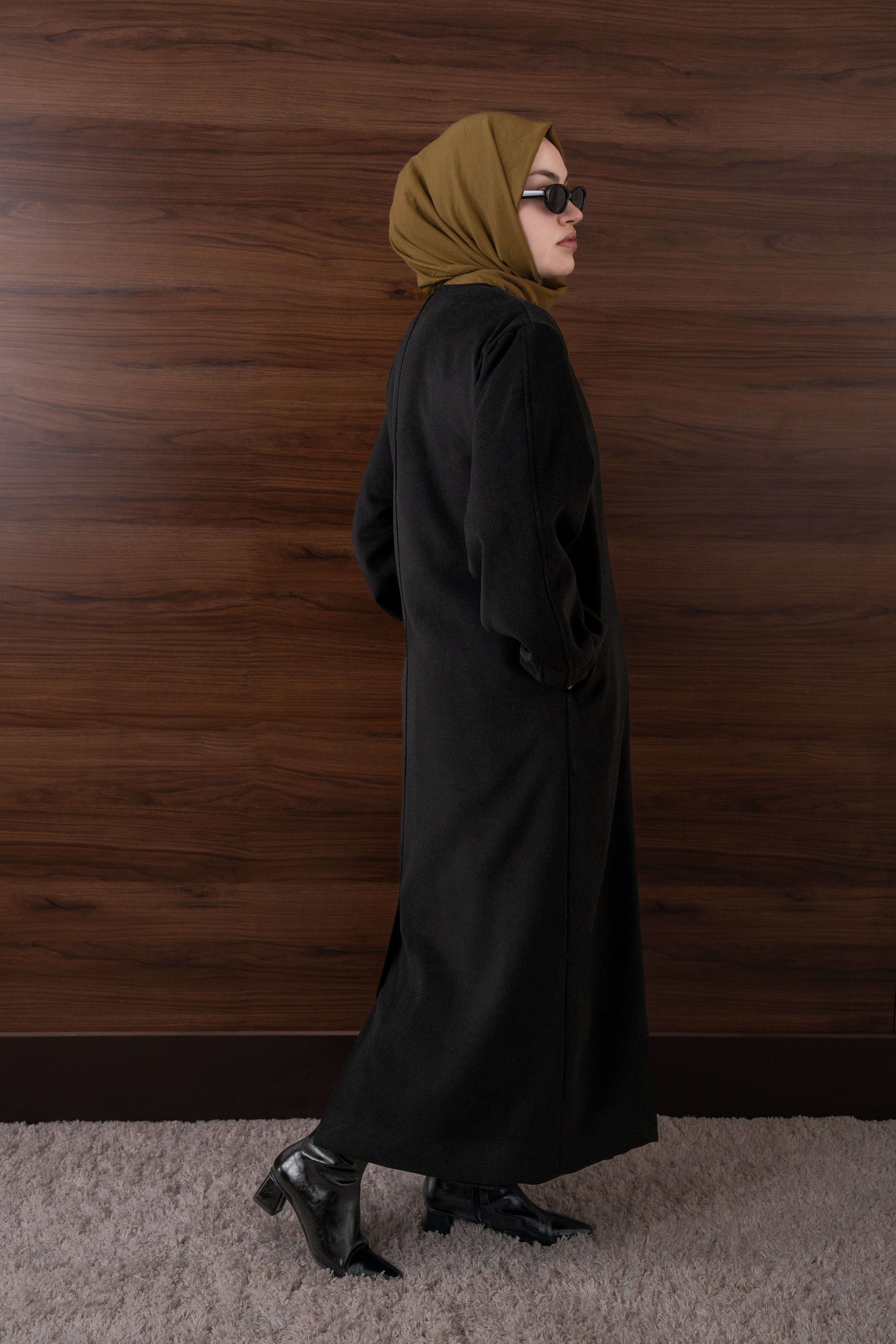 Kemer Detaylı Asimetrik Kaban Siyah