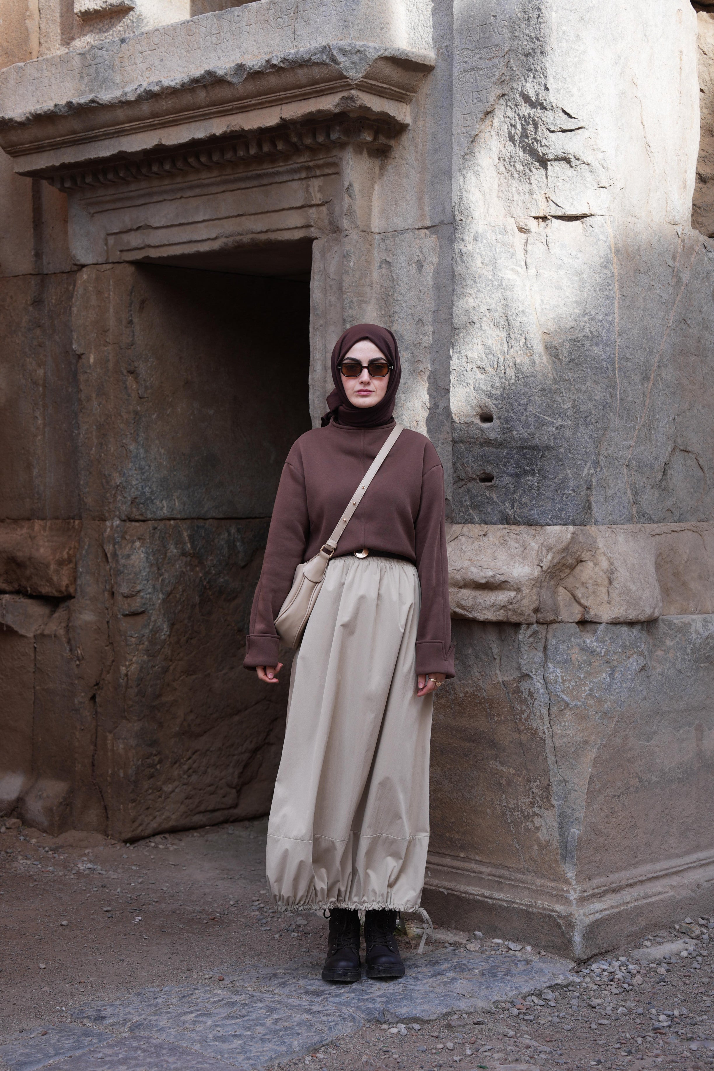 Etek Ucu Tünelli Etek BEJ