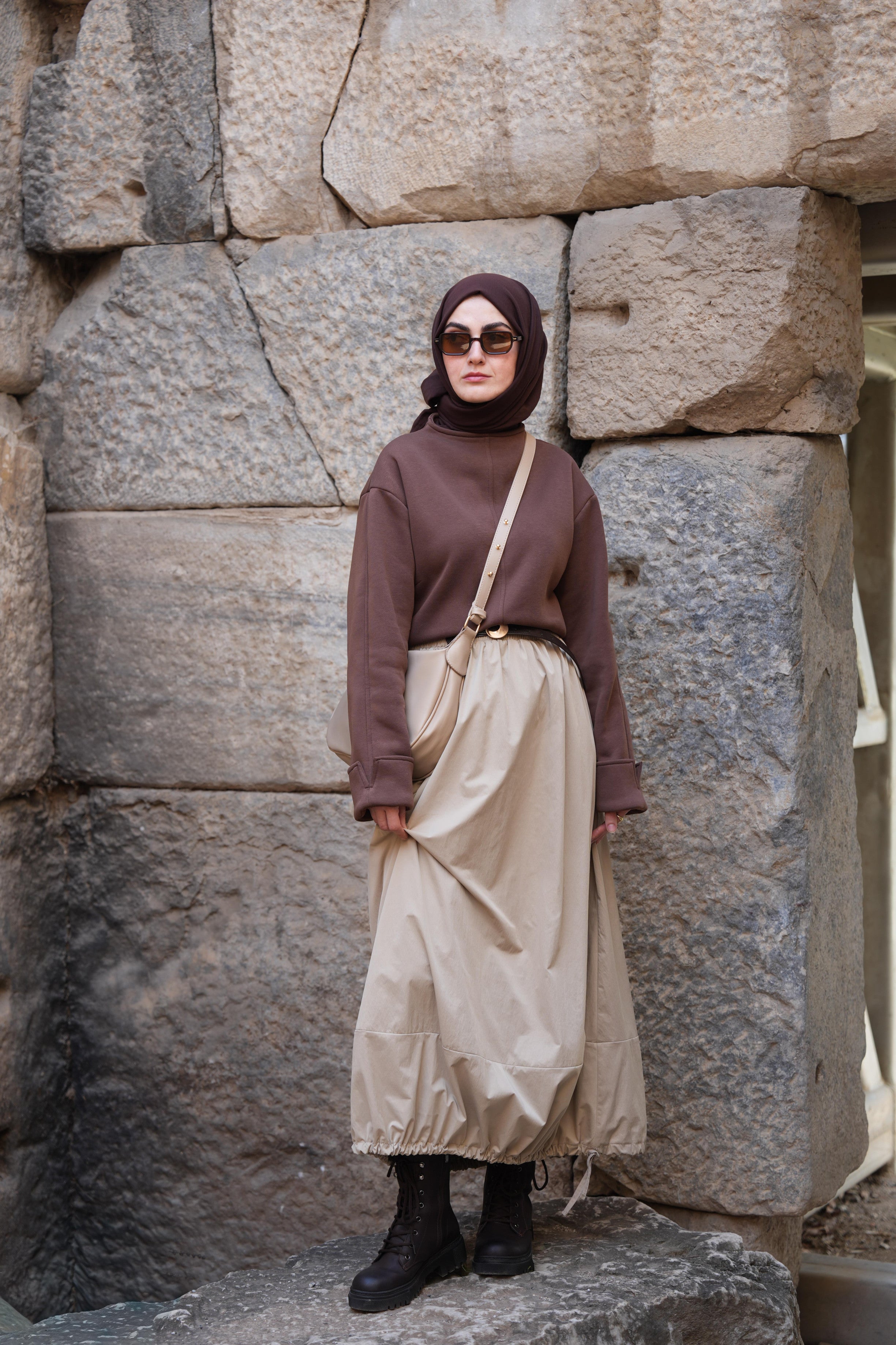 Etek Ucu Tünelli Etek BEJ