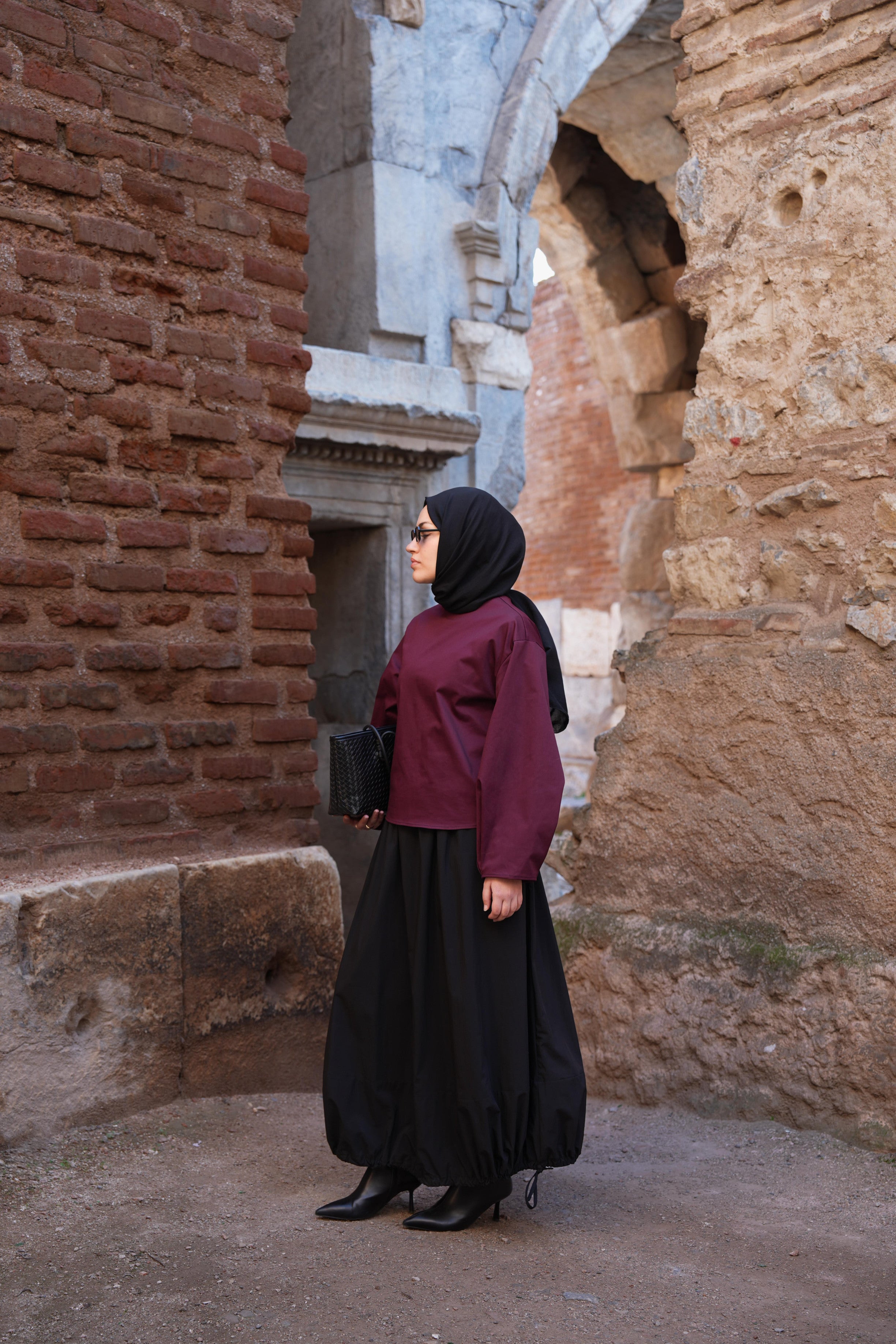 Etek Ucu Tünelli Etek Siyah