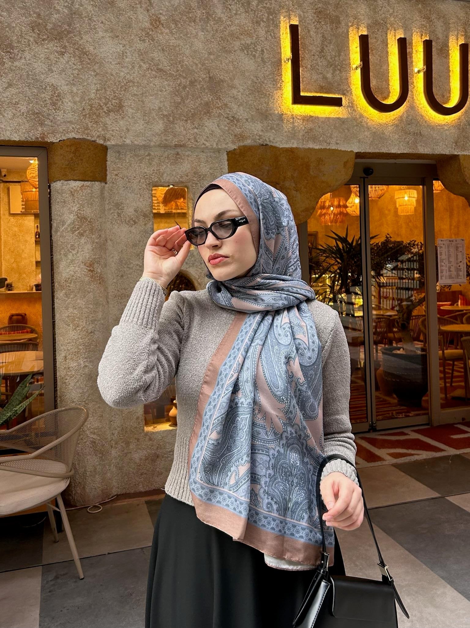 Etnik Desenli Şal Somon