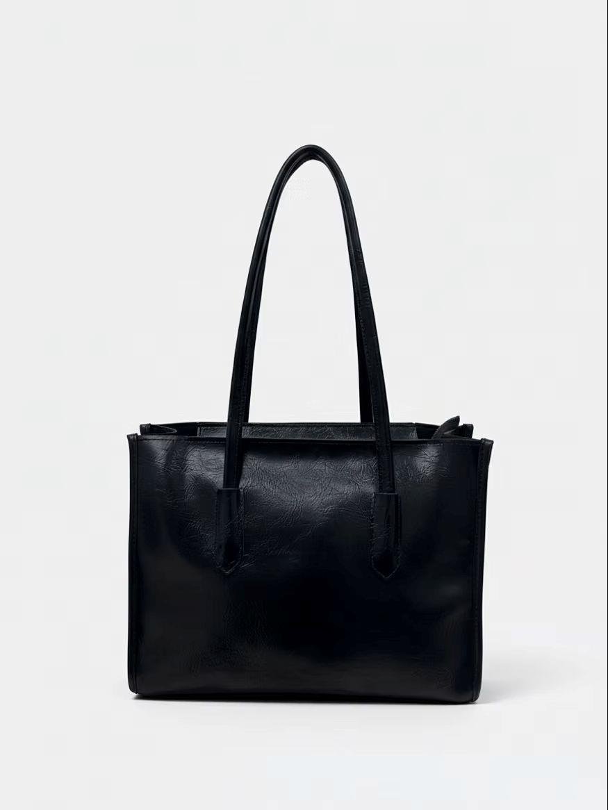 Kare Omuz Çantası SİYAH