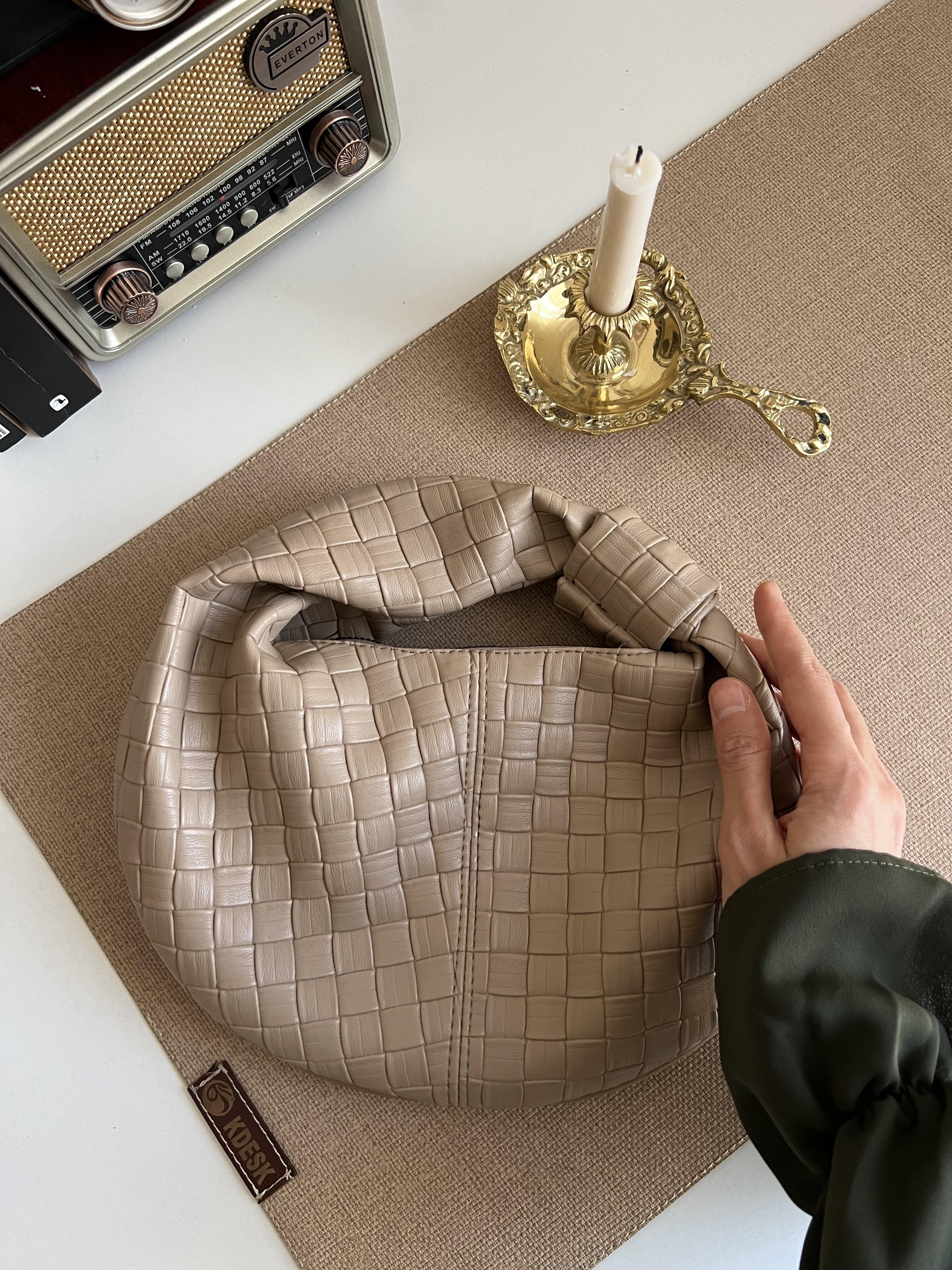 Örgü Detaylı Baget Çanta VİZON