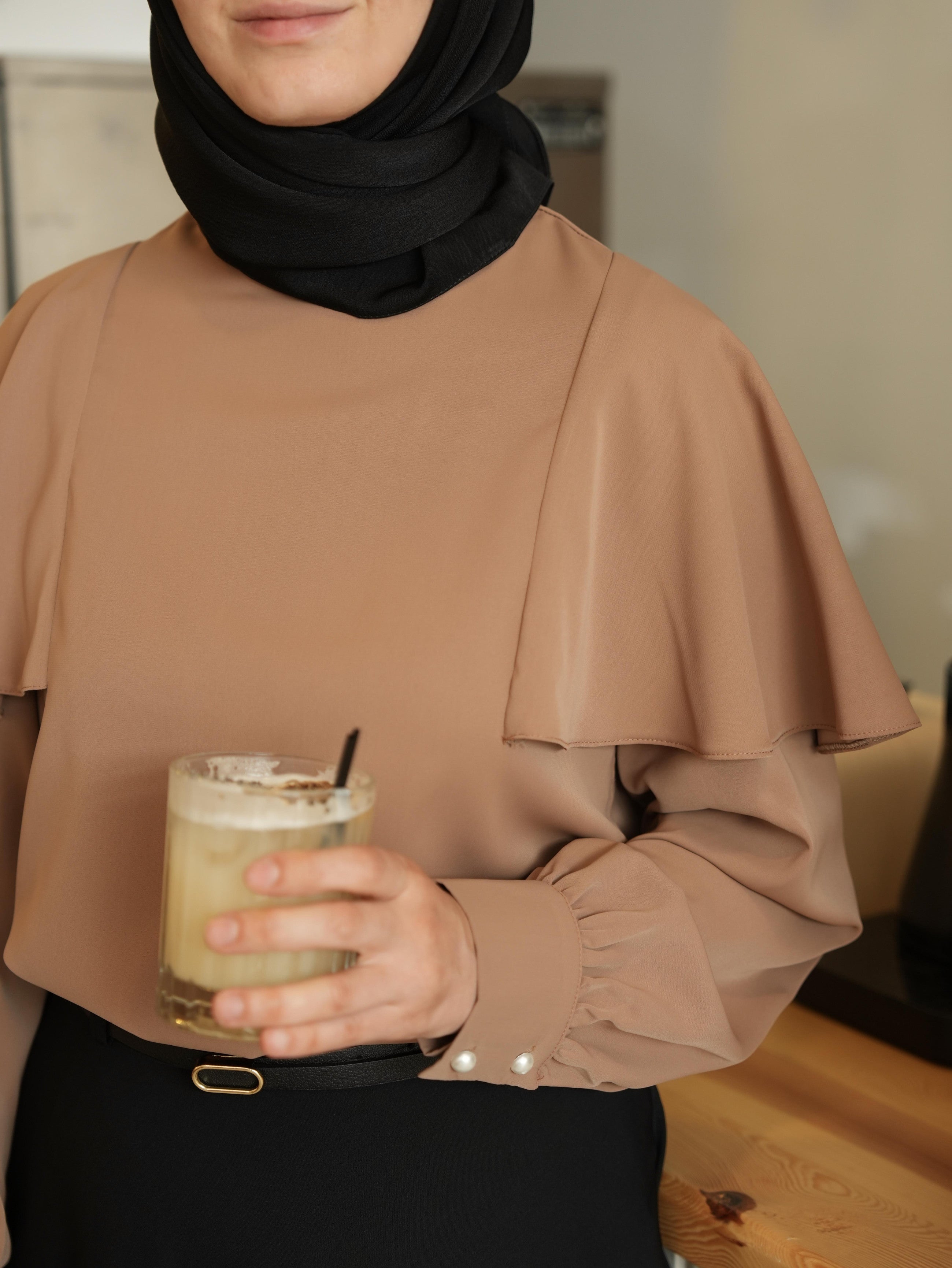 Pelerinli Bluz CAMEL