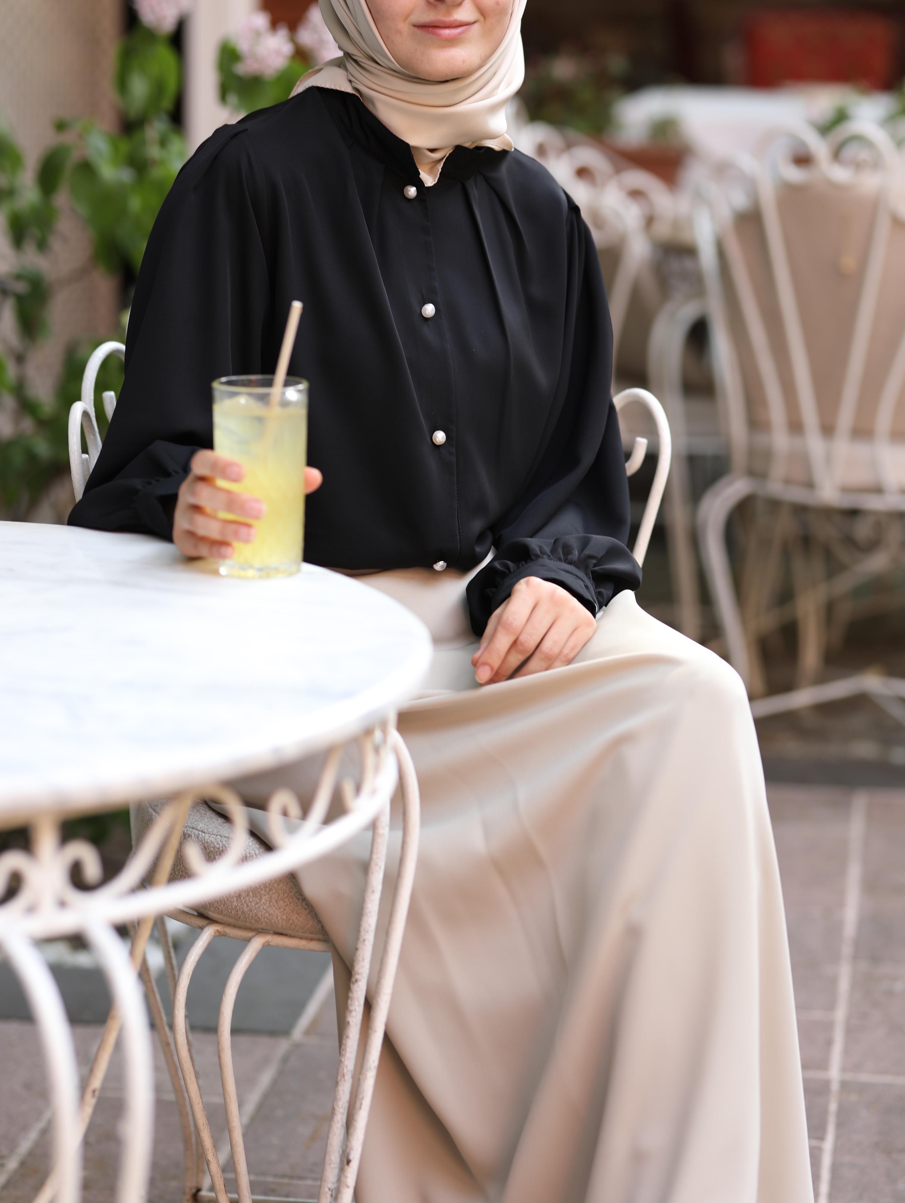 Pile Detaylı Gömlek SİYAH