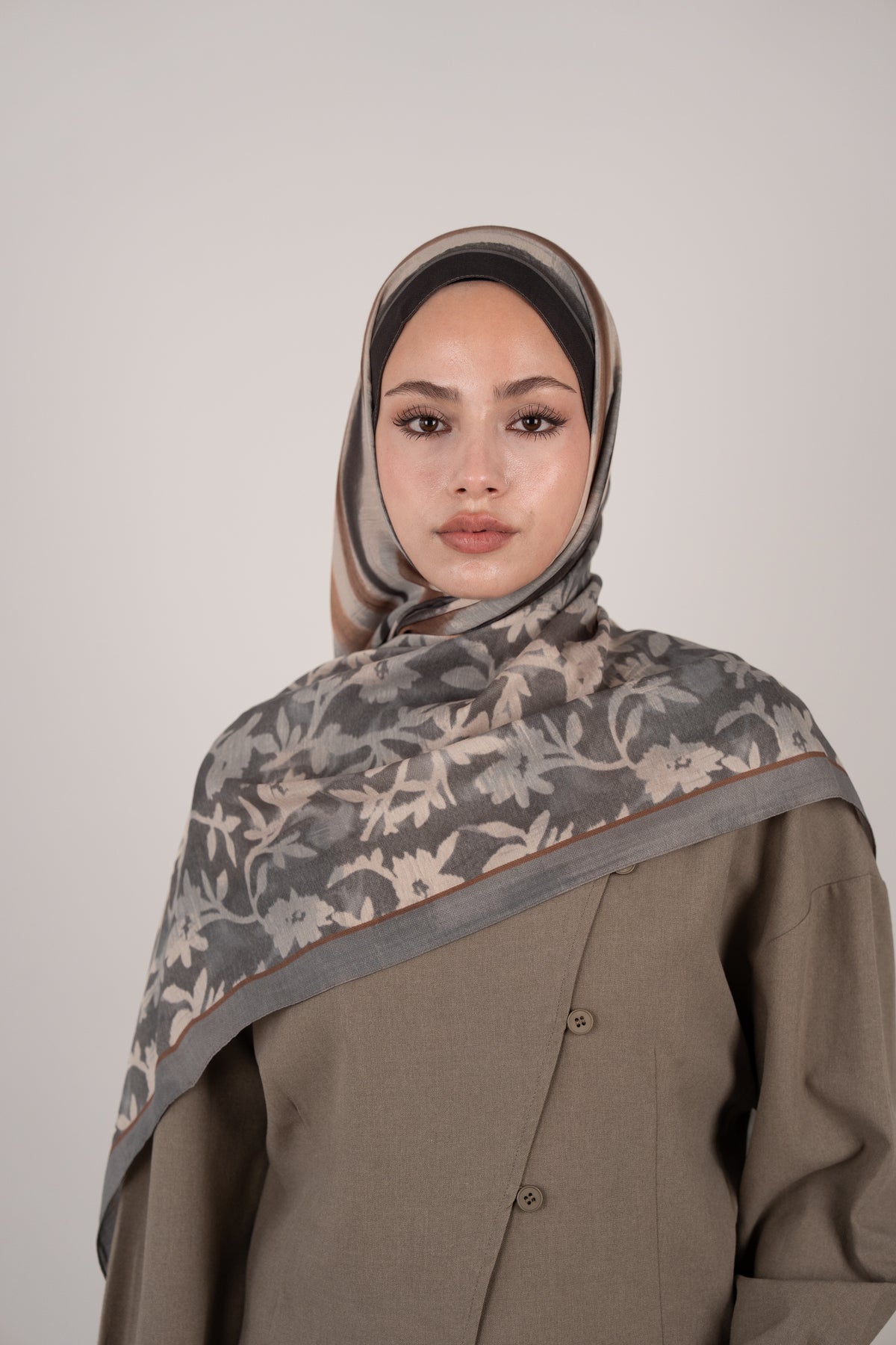 Floral Line Çift Taraflı Şal ANTRASİT