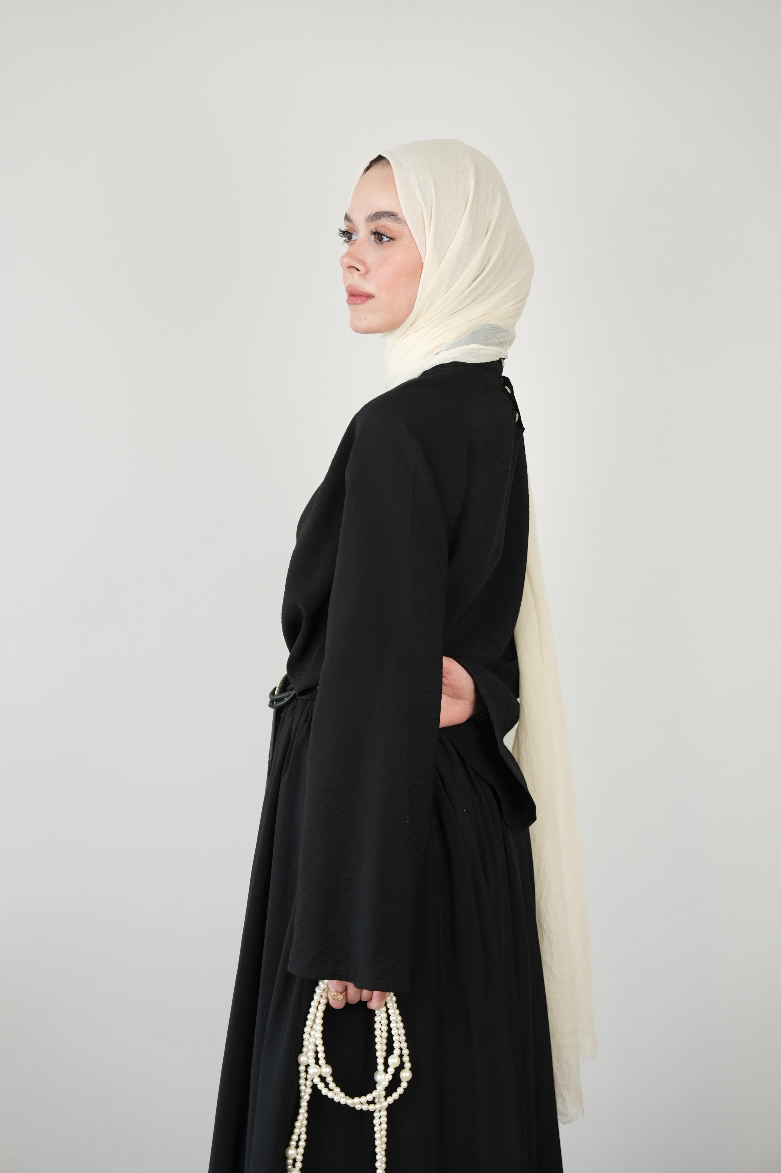 Helen Hakim Yaka Dökümlü Bluz SİYAH