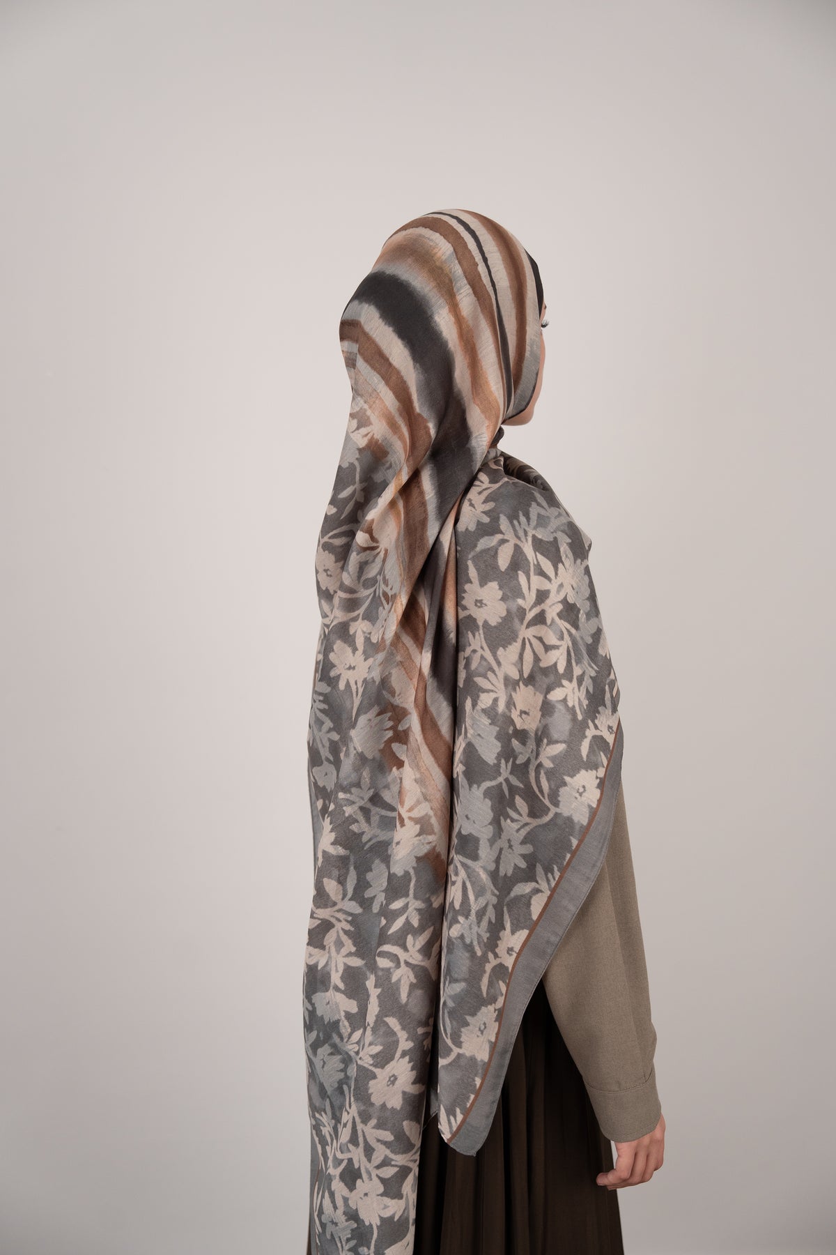 Floral Line Çift Taraflı Şal ANTRASİT