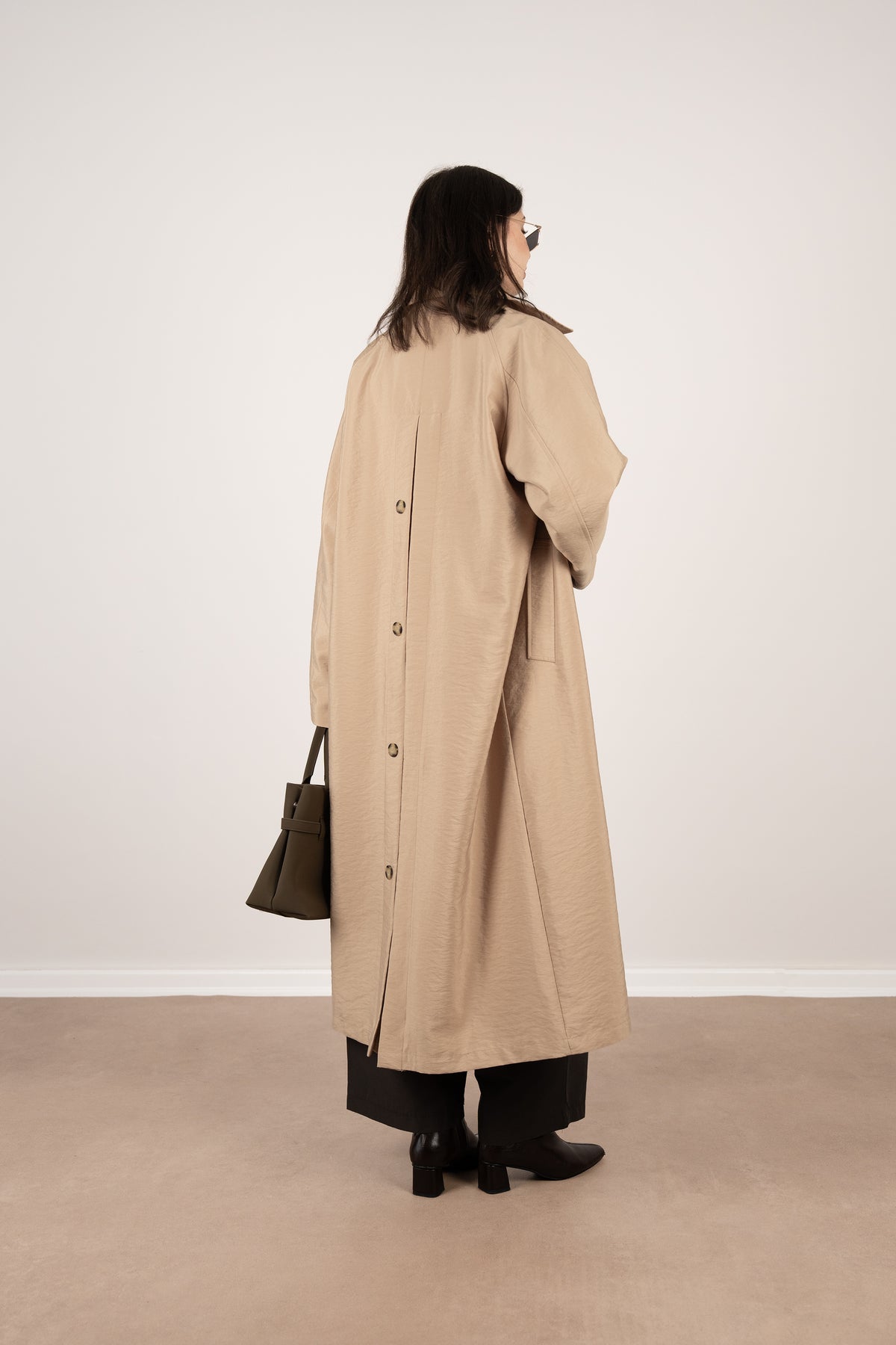 Düğme Detaylı Oversize Trençkot Bej
