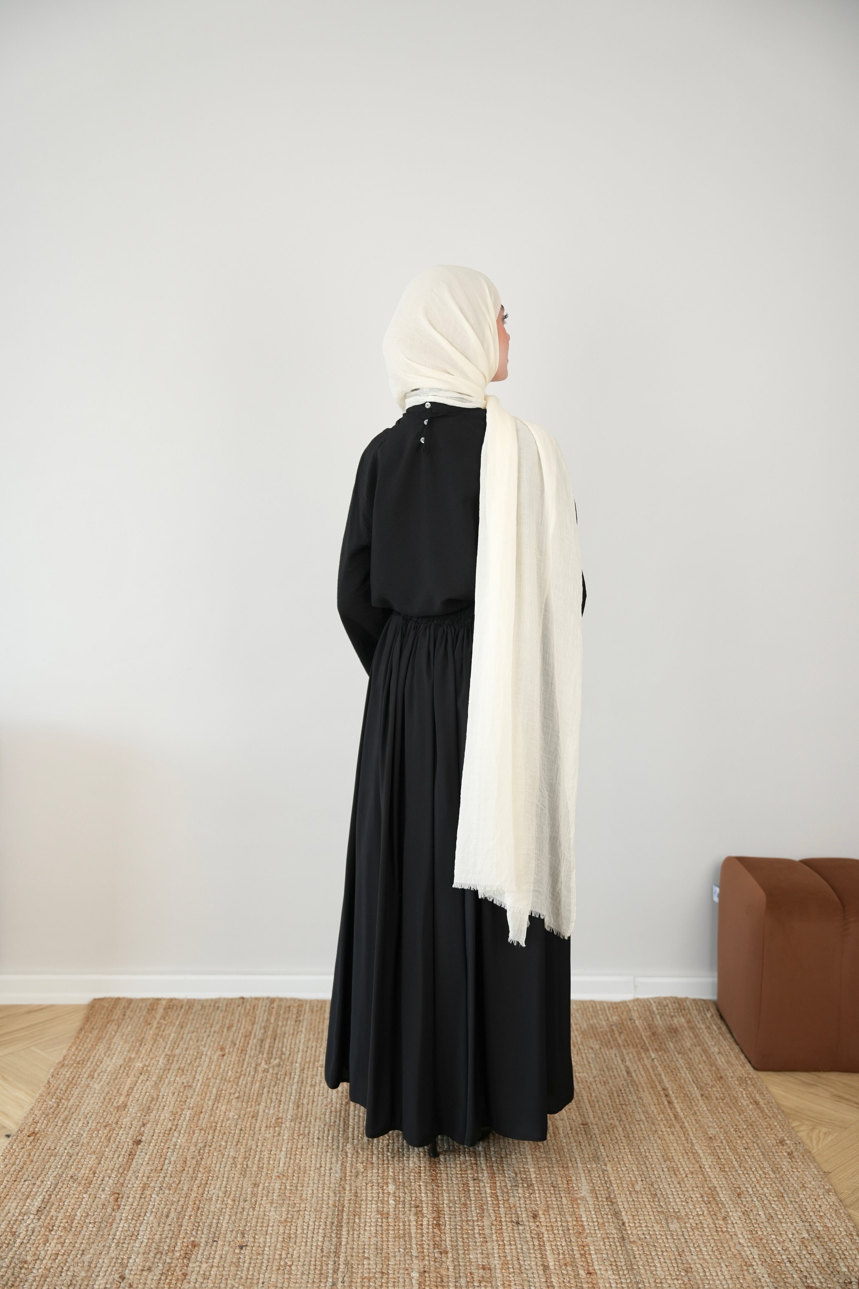 Helen Hakim Yaka Dökümlü Bluz SİYAH