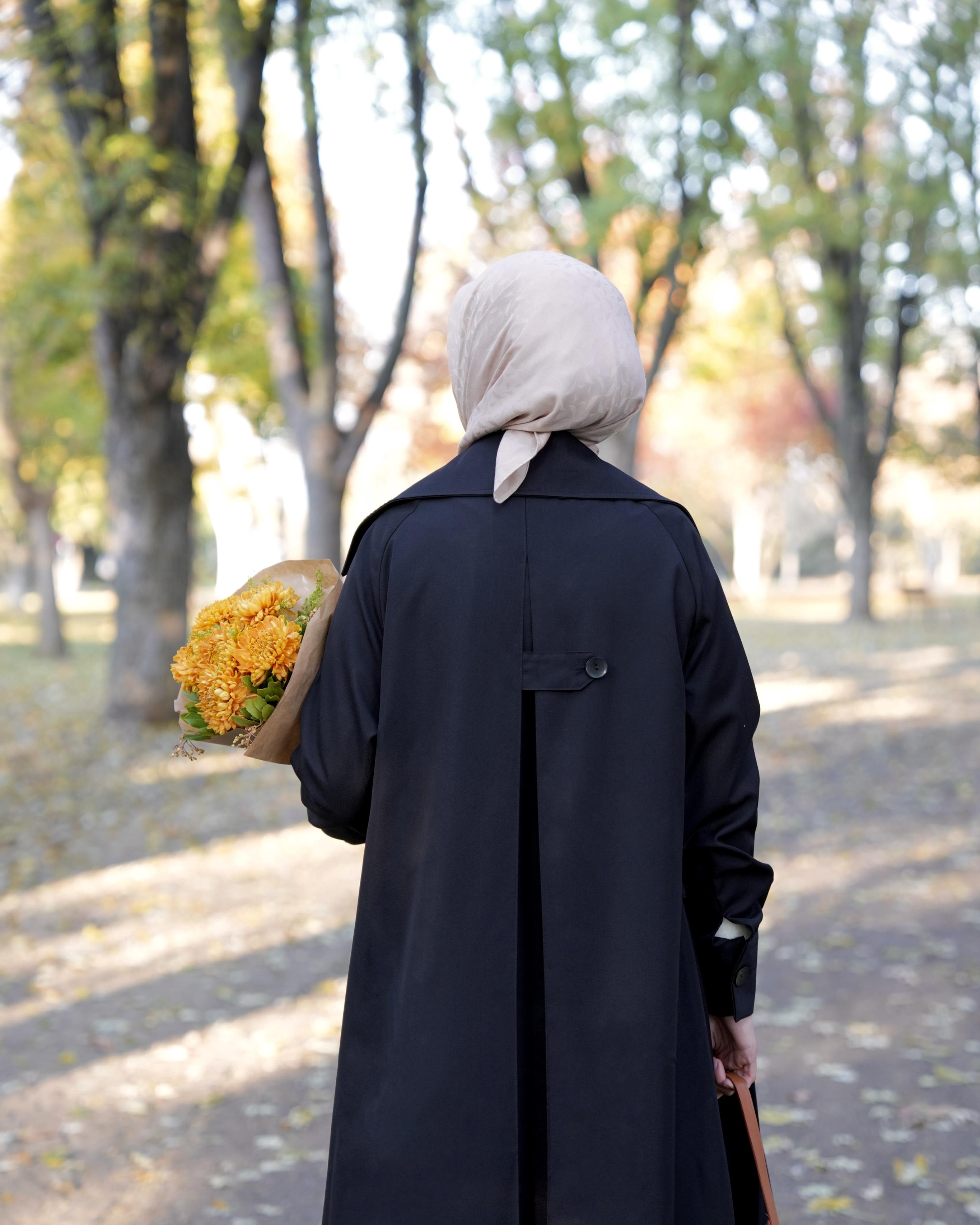 A Pileli Trençkot SİYAH