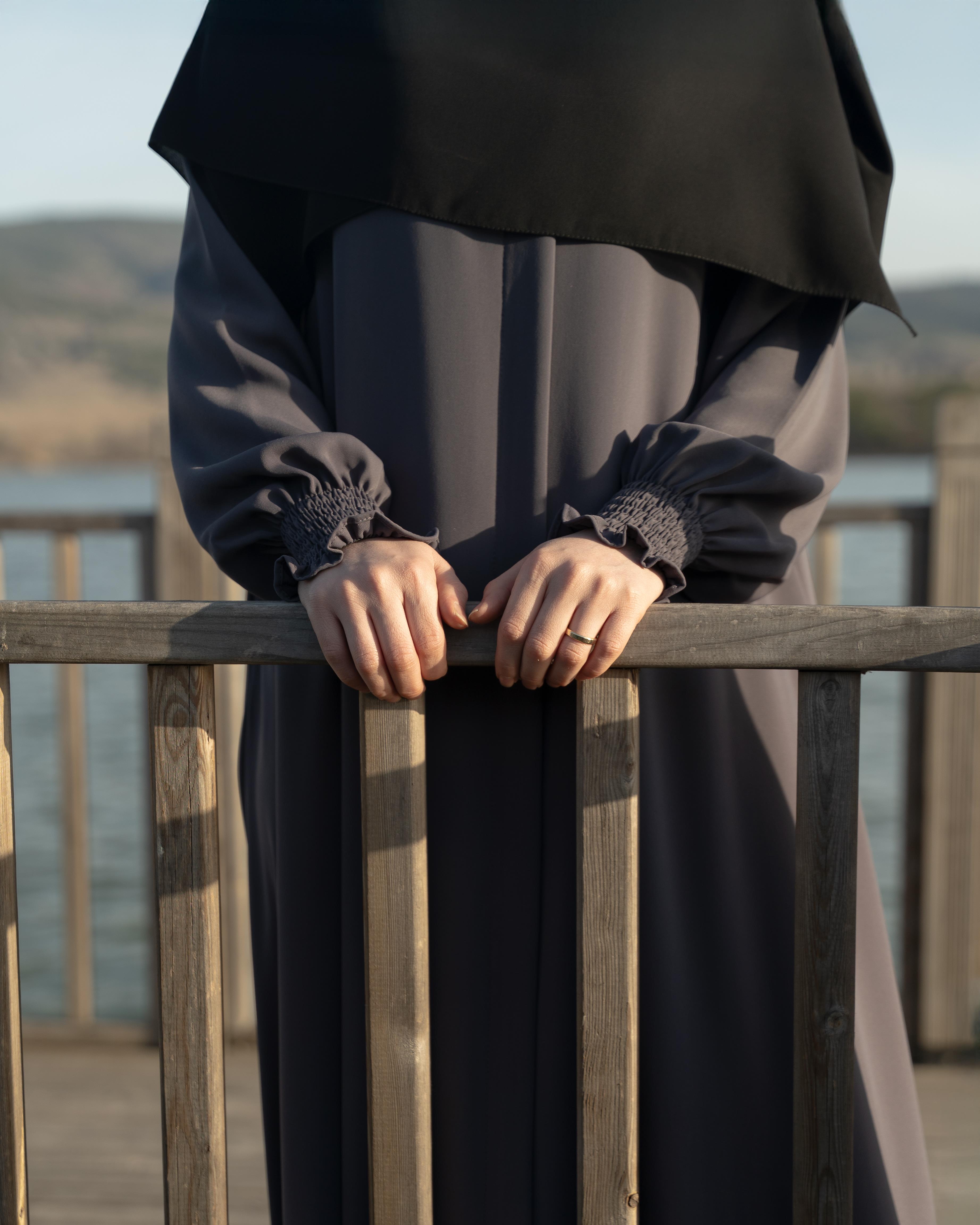 Aynil Kloş Ferace Füme