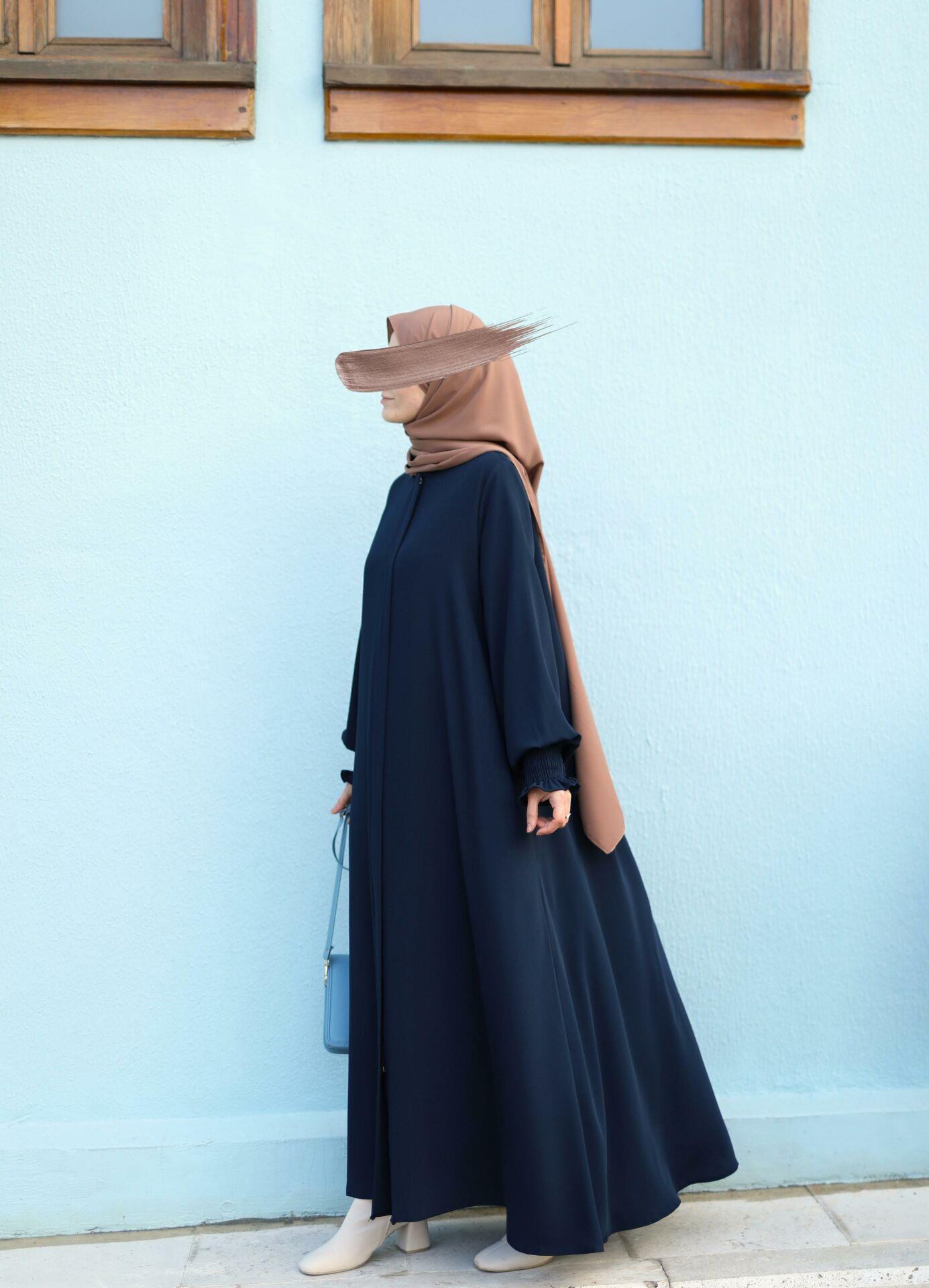 Aynil Kloş Ferace Lacivert