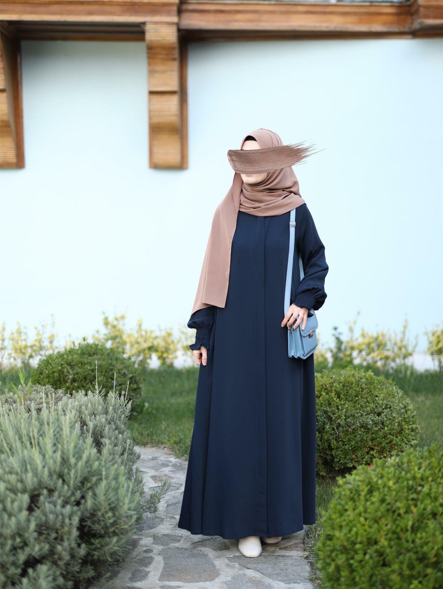 Aynil Kloş Ferace Lacivert