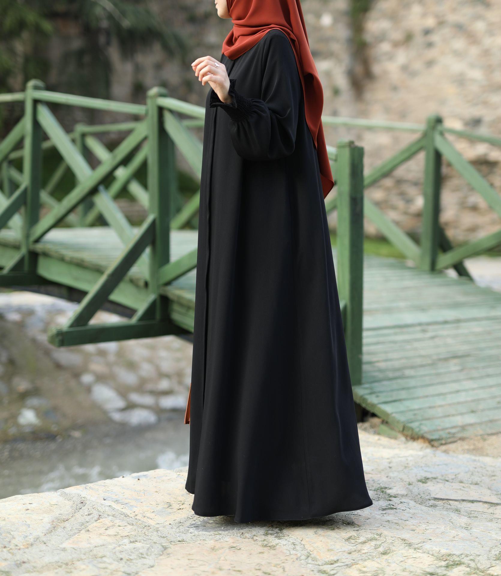 Aynil Kloş Ferace Siyah