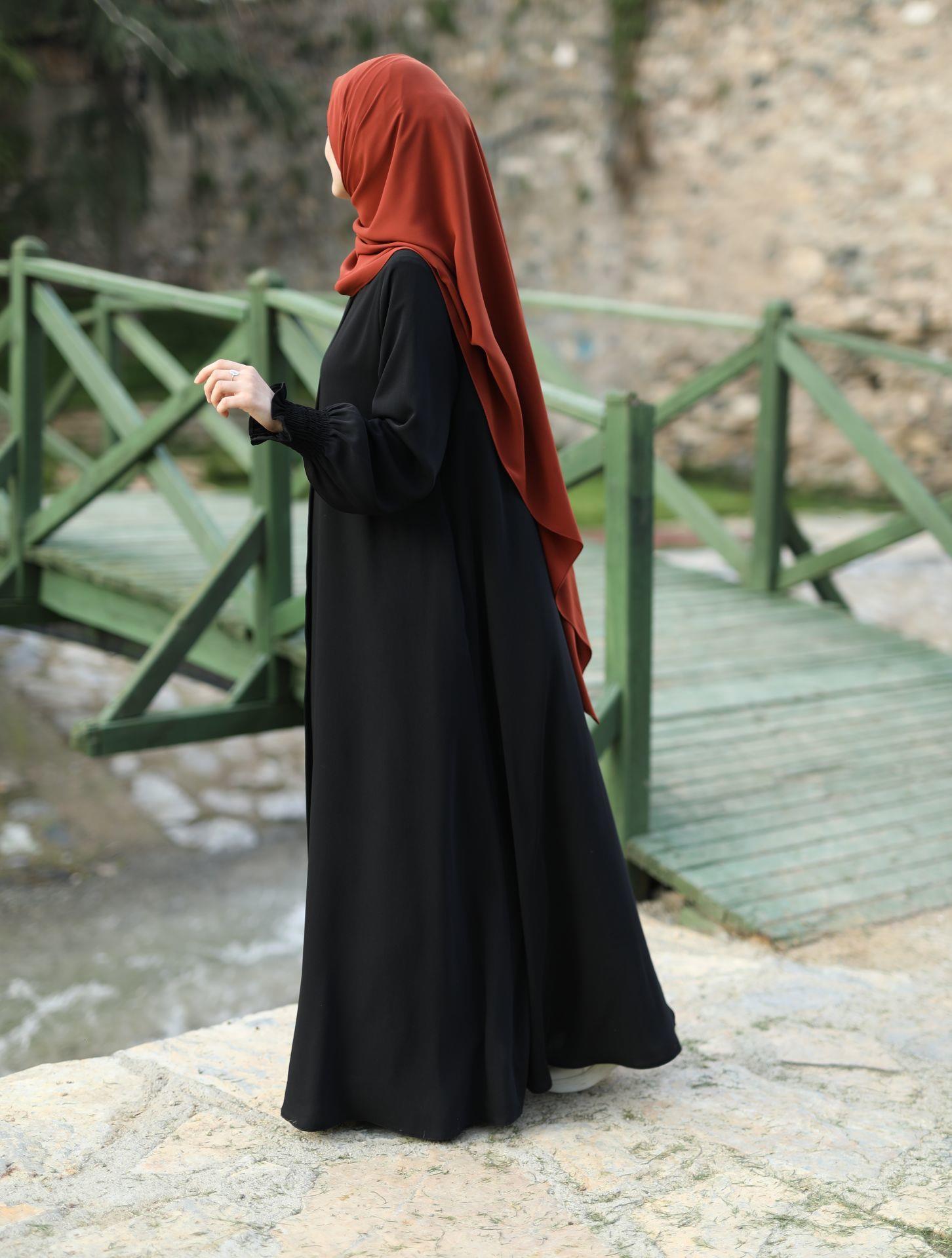 Aynil Kloş Ferace Siyah