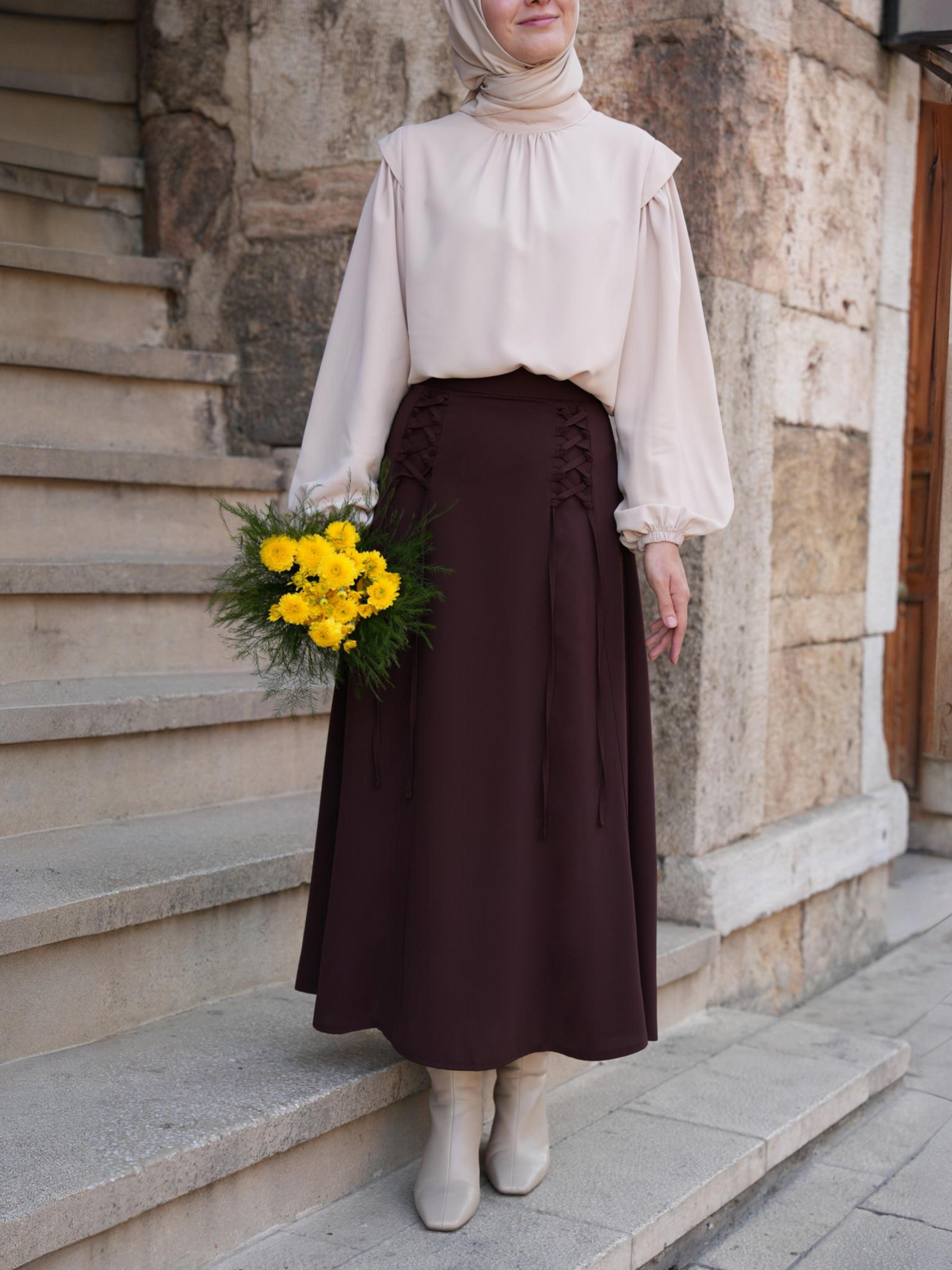 Bağcıklı Etek Kahverengi