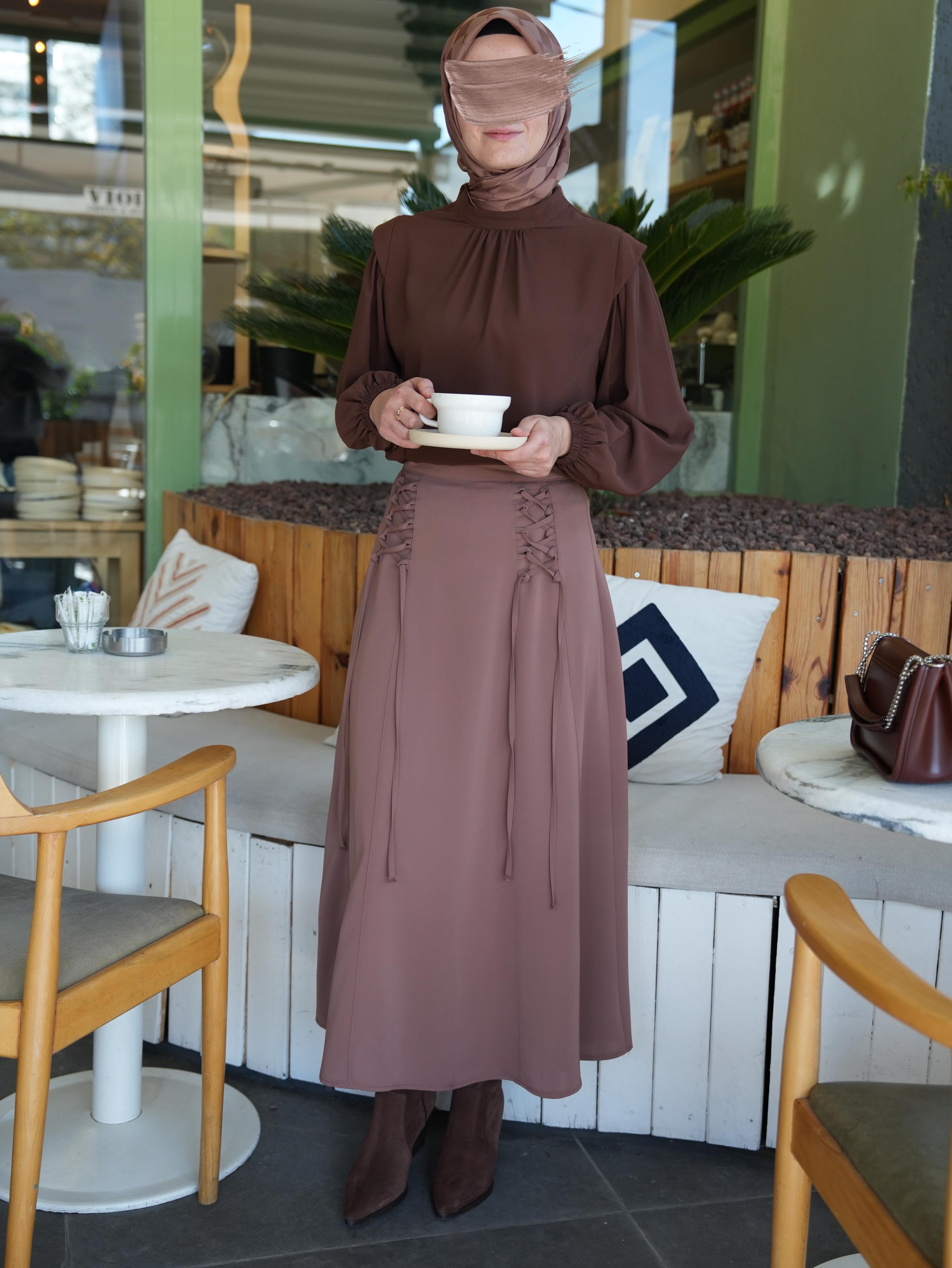 Bağcıklı Etek Sütlü Kahve