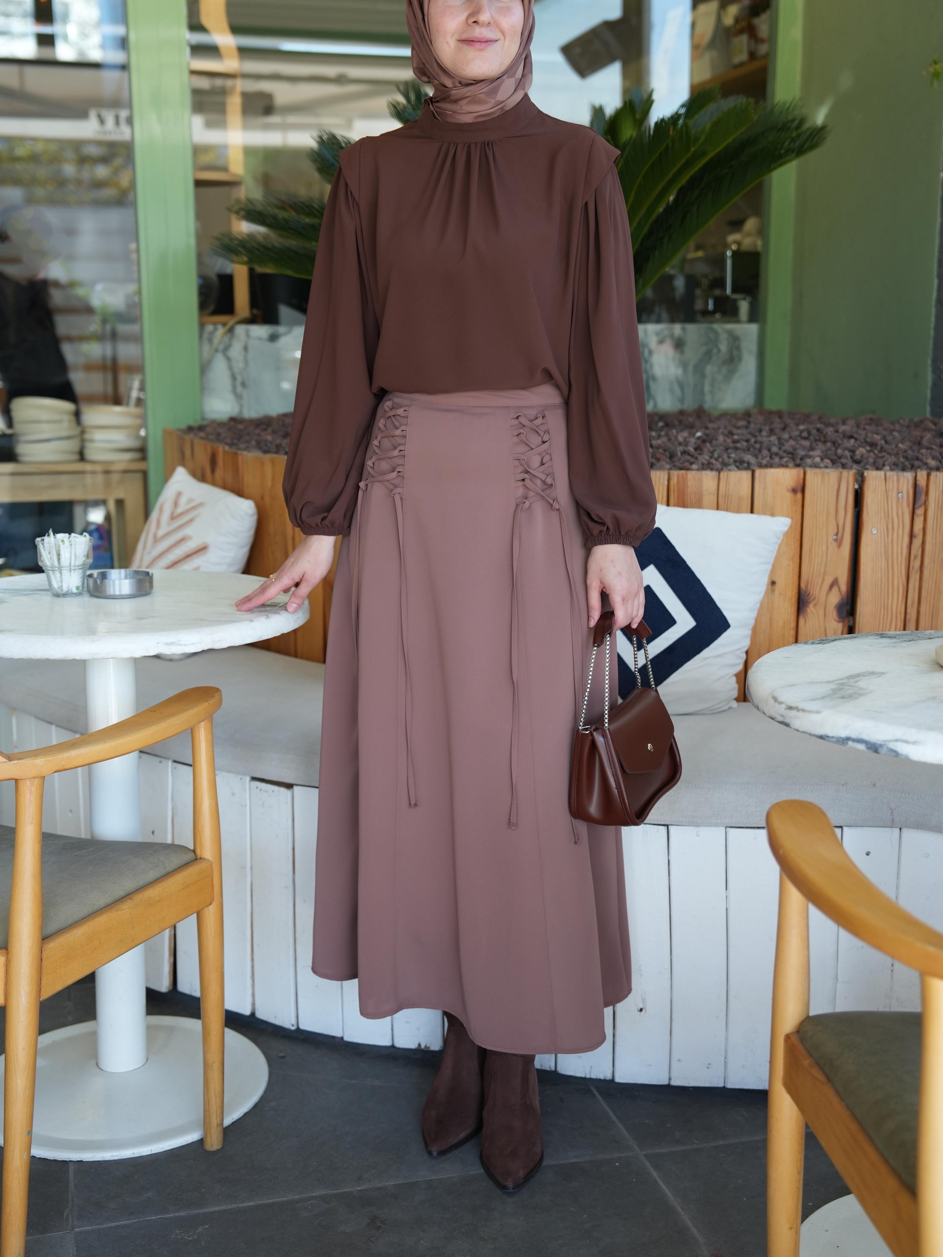 Bağcıklı Etek Sütlü Kahve