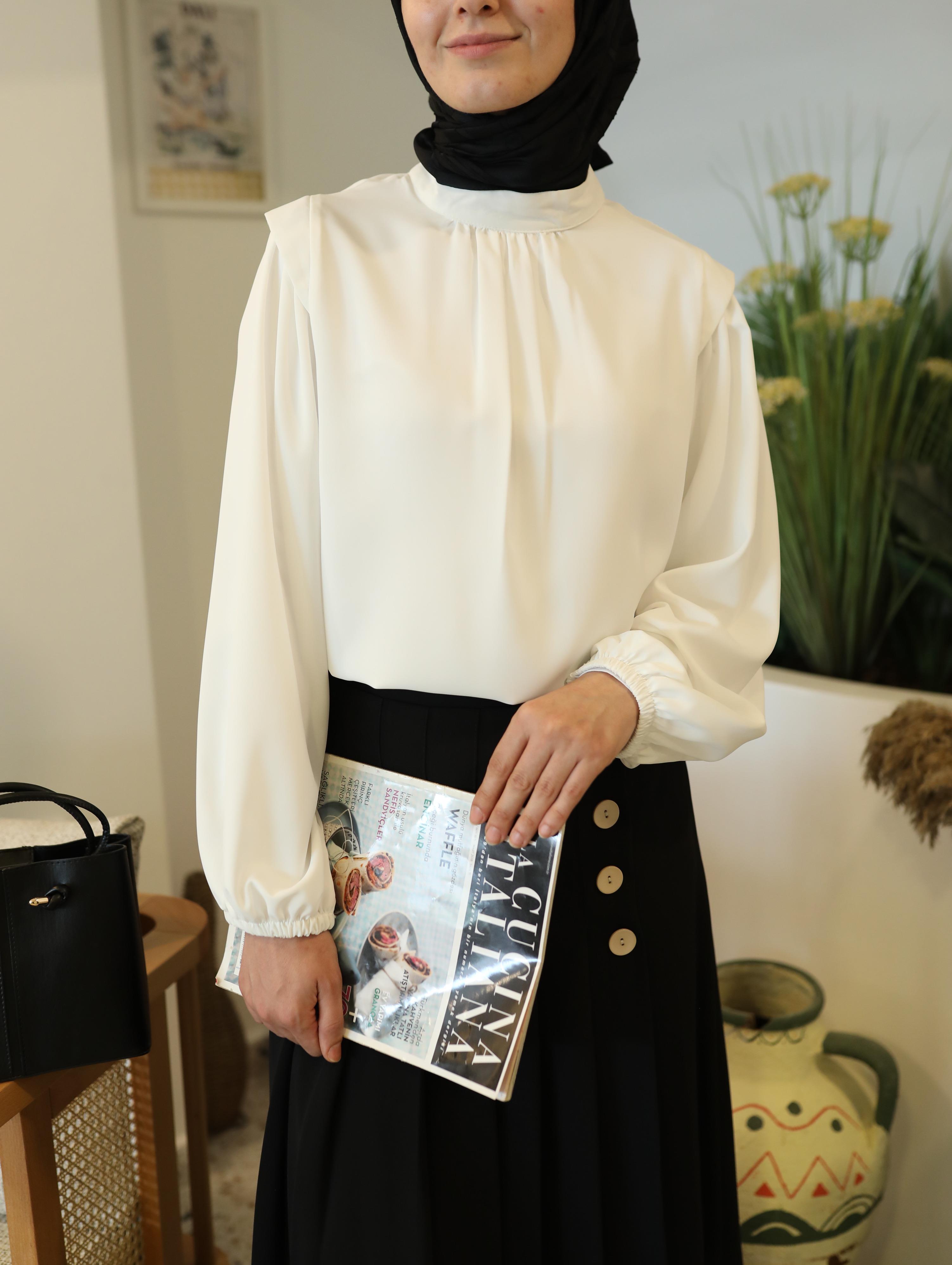 Büzgü Detaylı Gömlek Beyaz