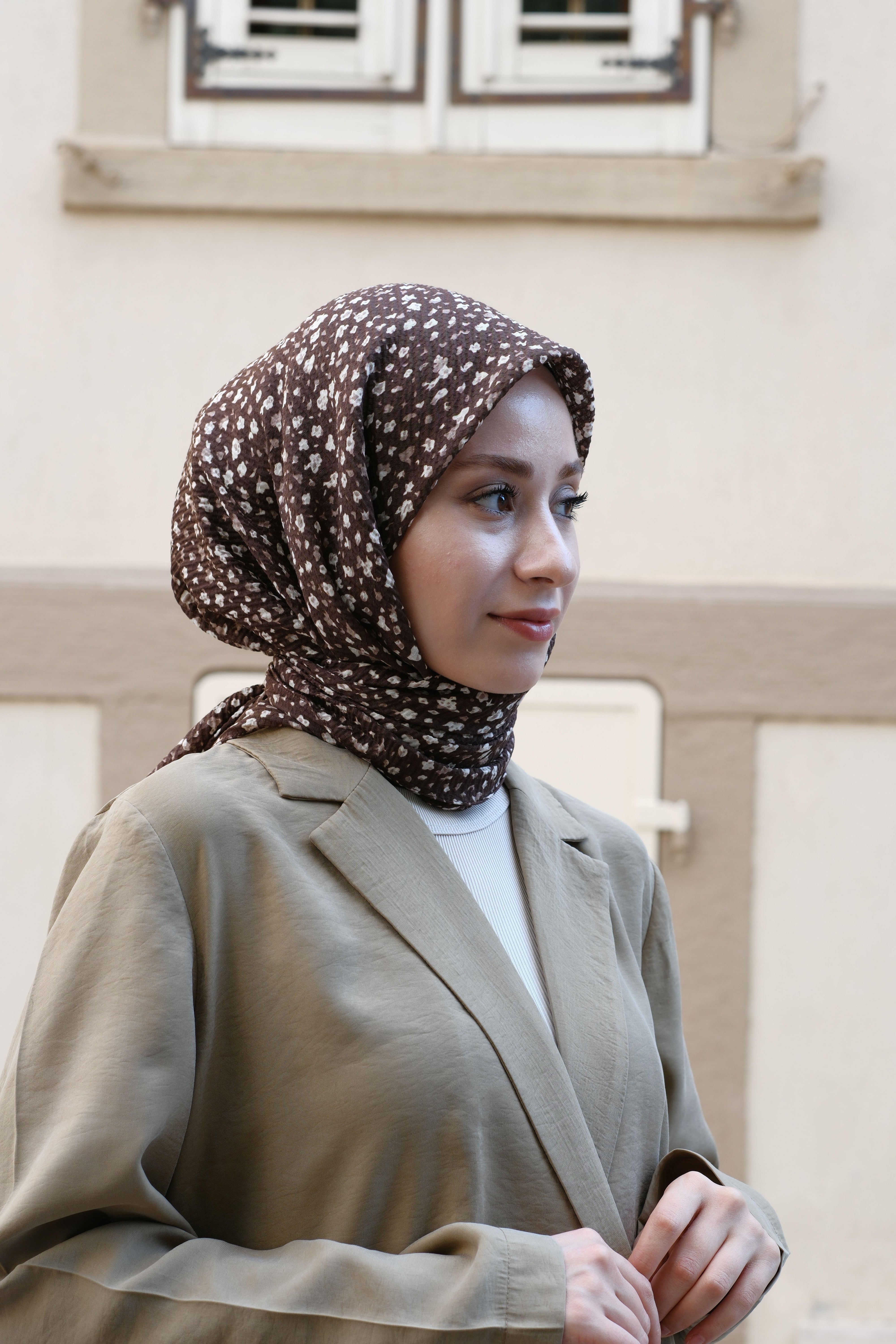 Çiçek Desenli Bürümcük Eşarp KAHVERENGİ