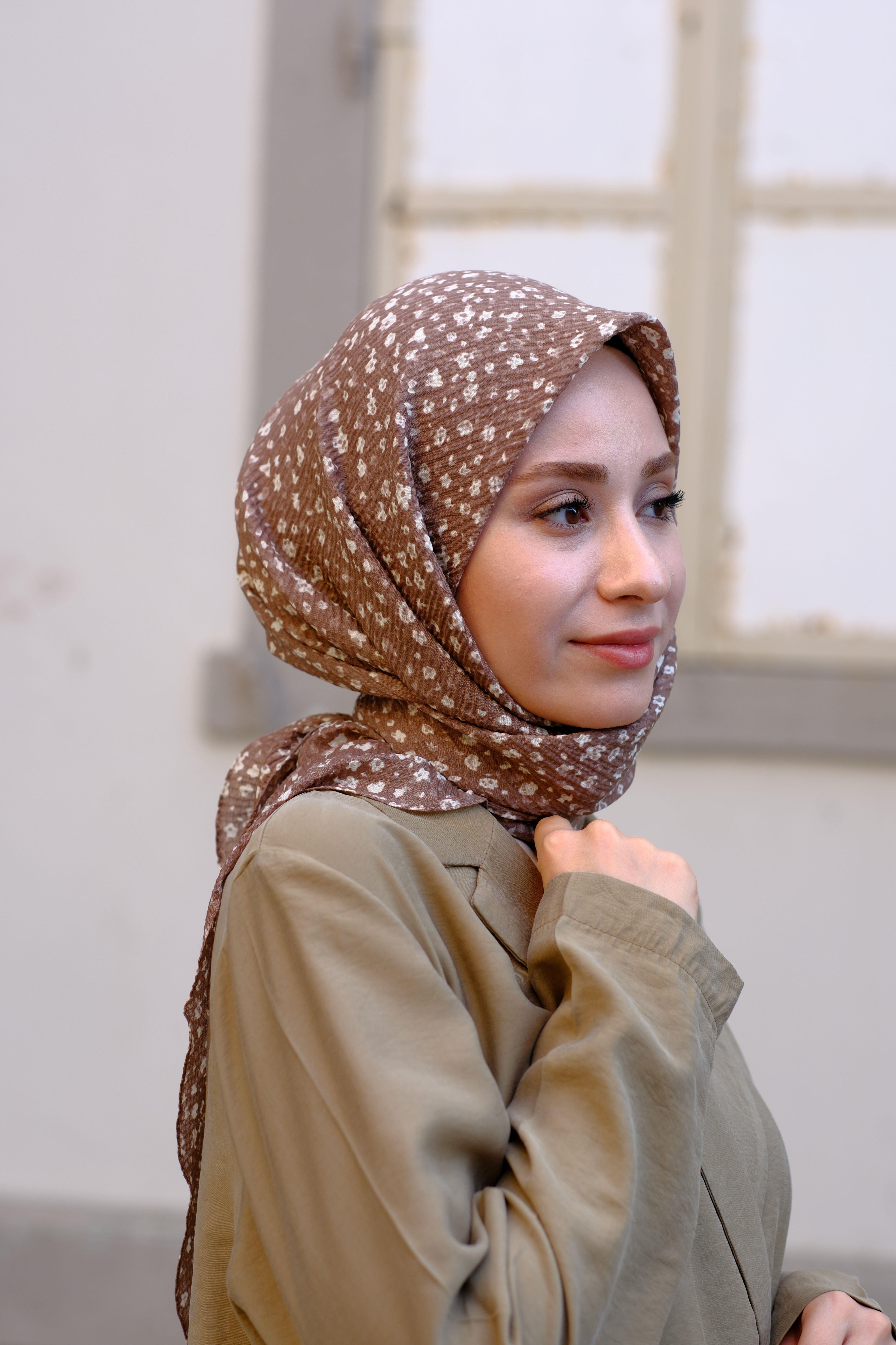 Çiçek Desenli Bürümcük Eşarp KOYU VİZON