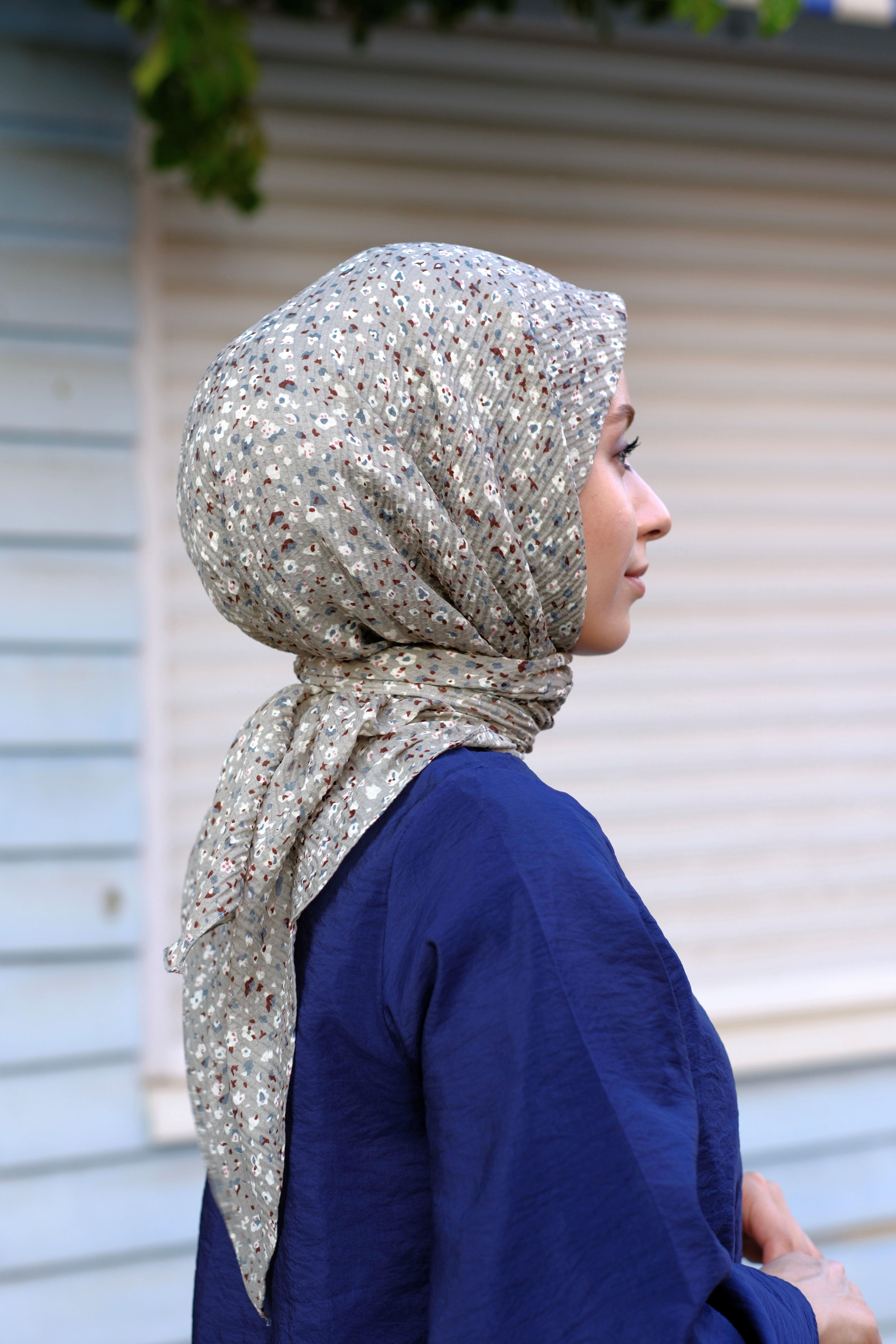 Çiçek Desenli Bürümcük Eşarp Küf Yeşili