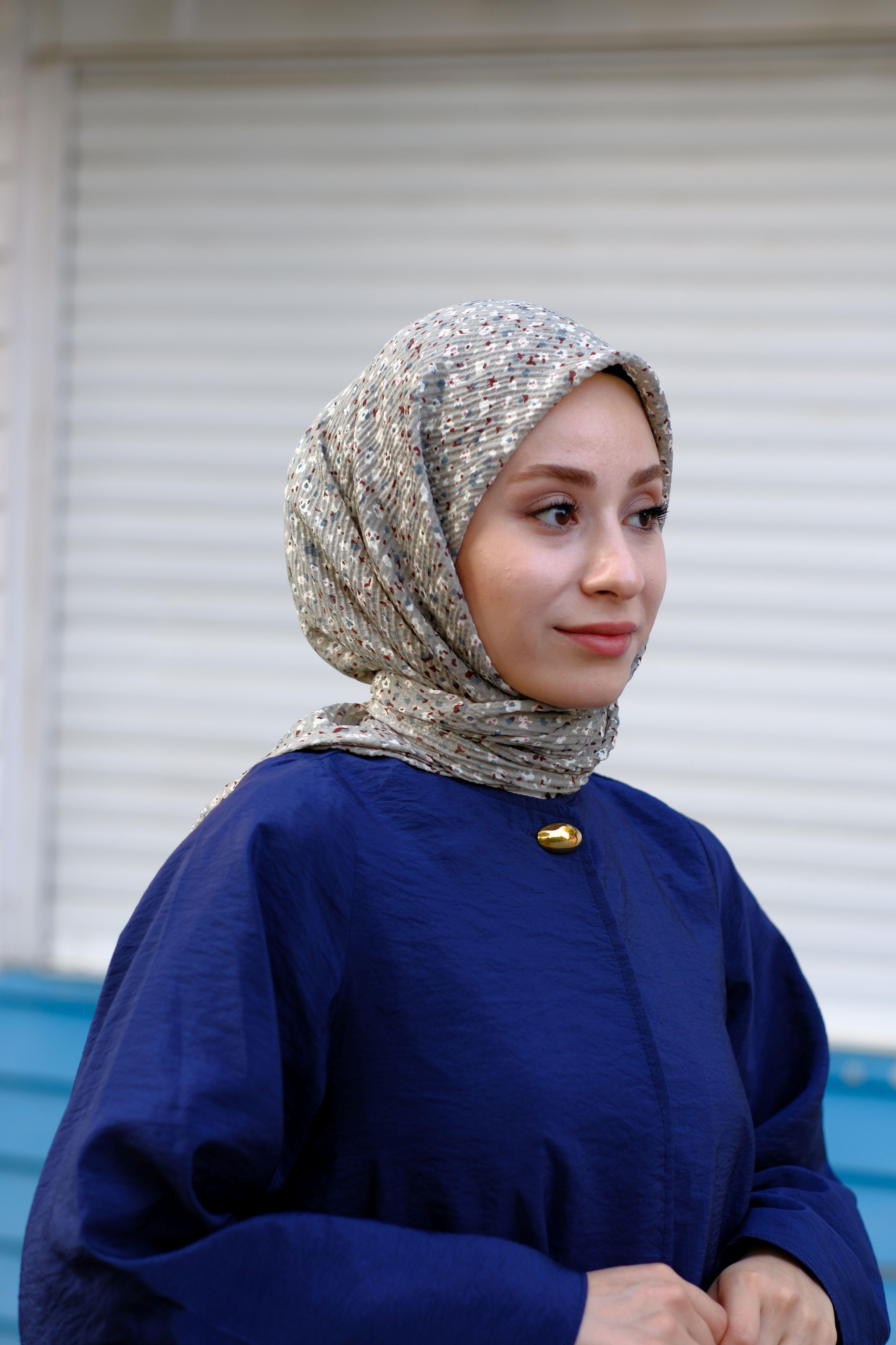 Çiçek Desenli Bürümcük Eşarp Küf Yeşili