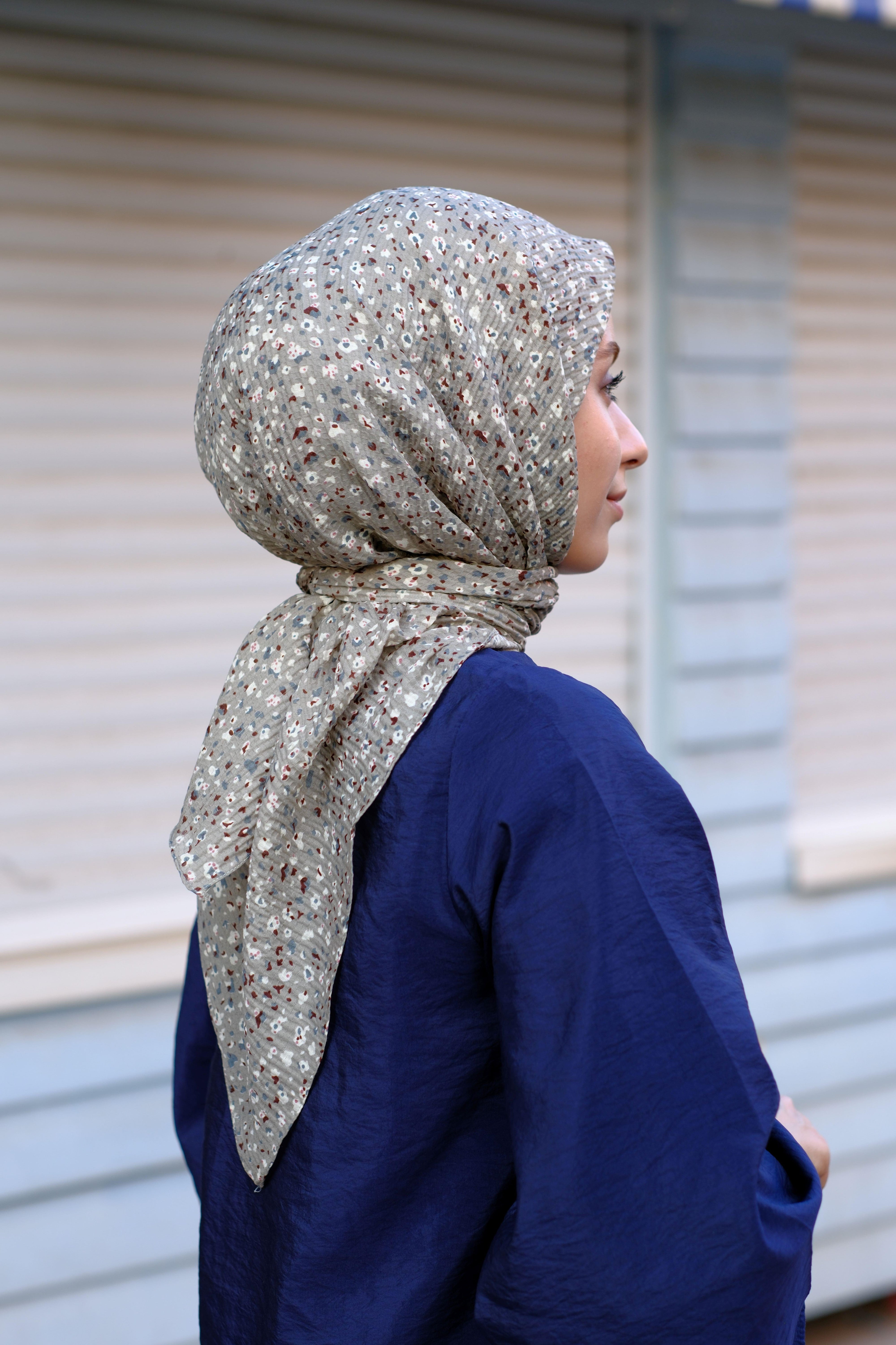 Çiçek Desenli Bürümcük Eşarp Küf Yeşili