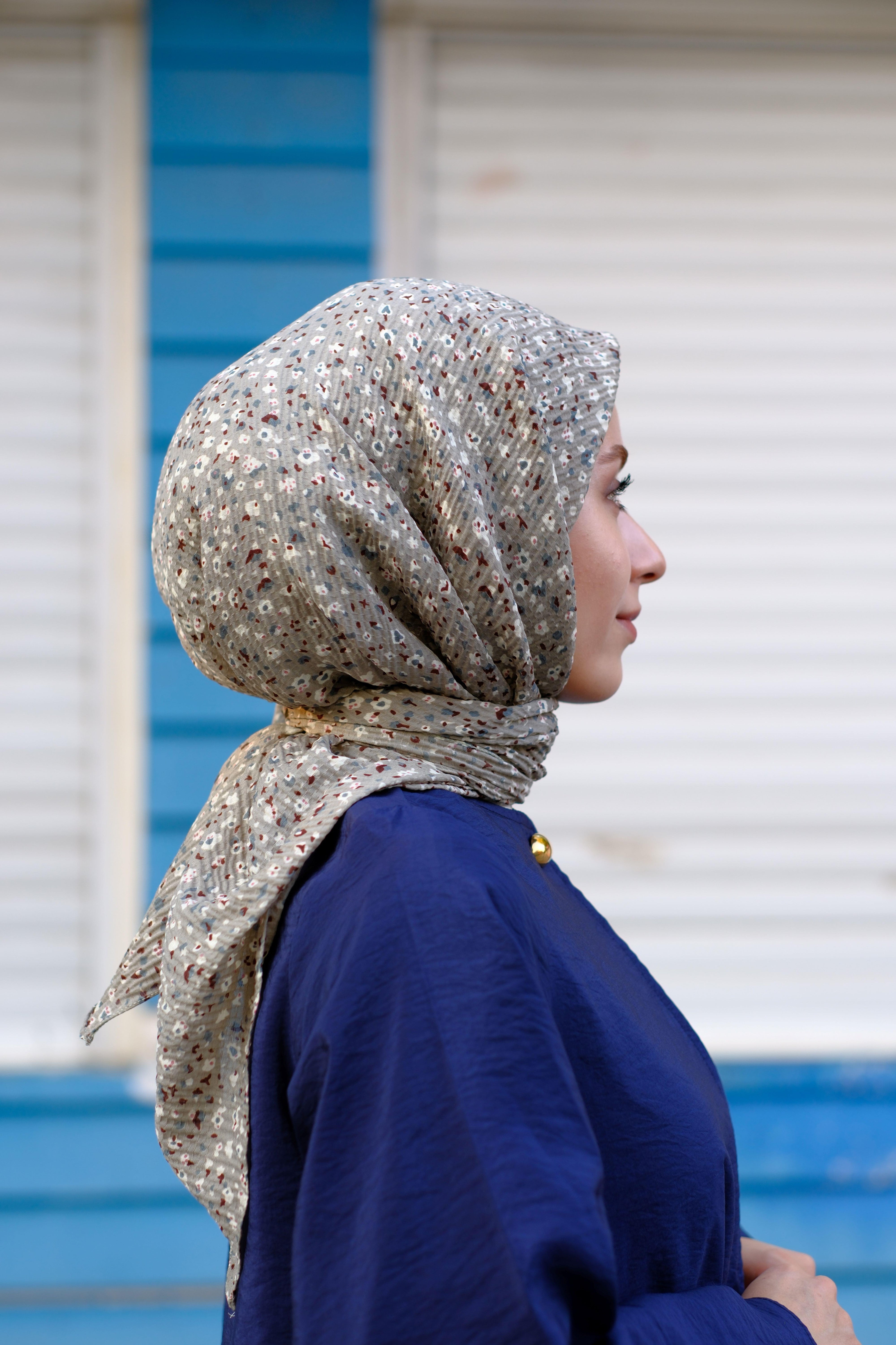 Çiçek Desenli Bürümcük Eşarp Küf Yeşili