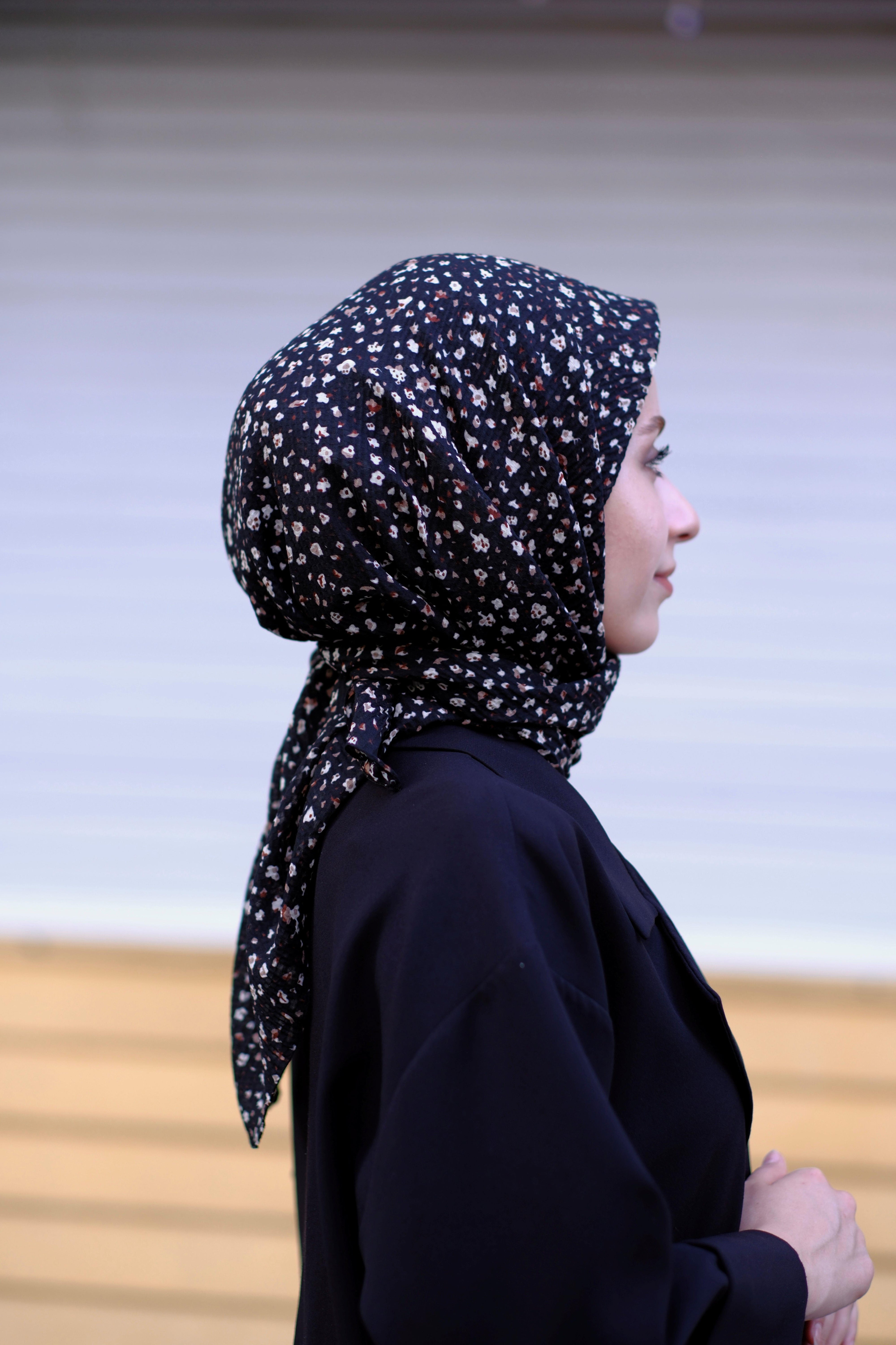 Çiçek Desenli Bürümcük Eşarp SİYAH - PEMBE