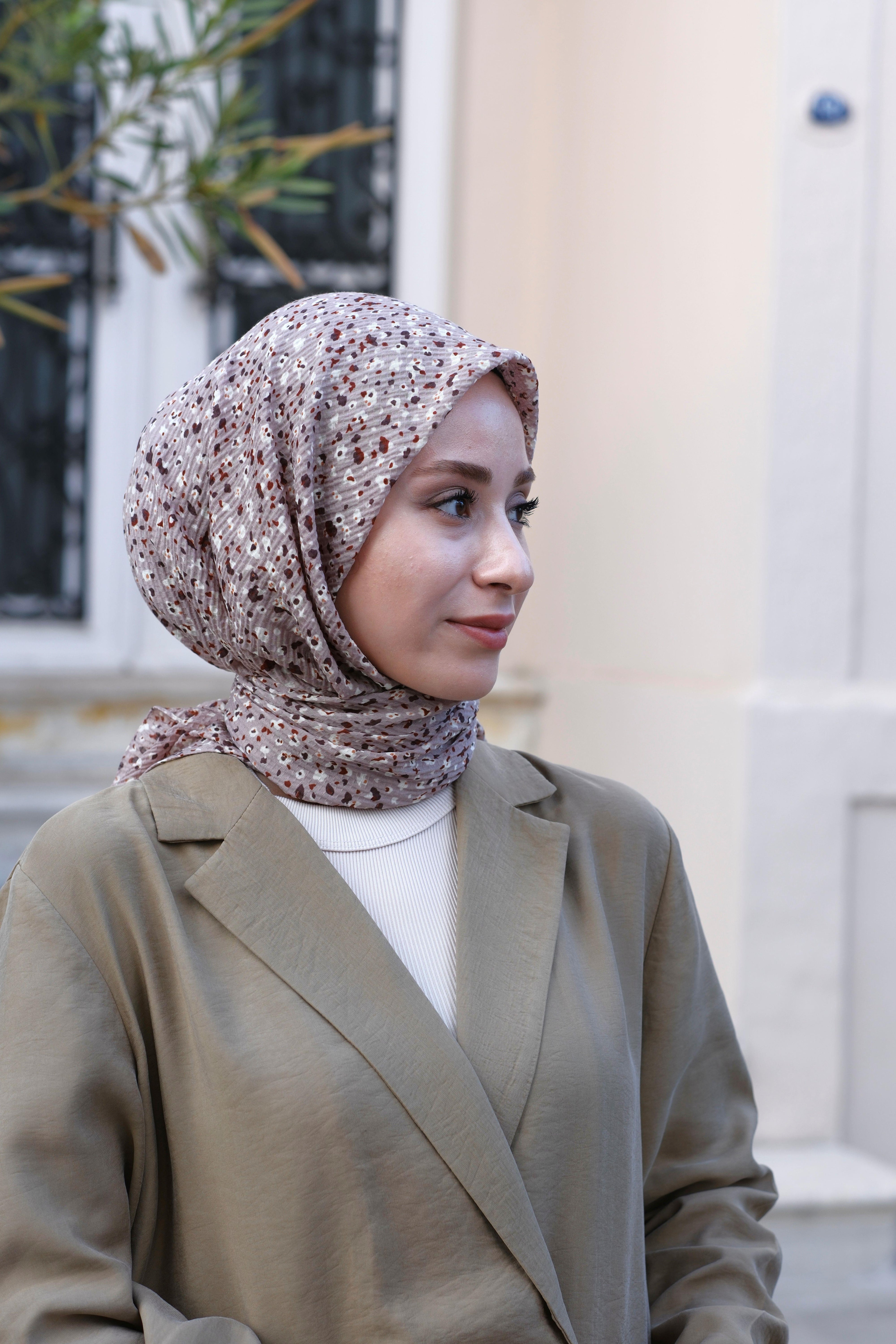 Çiçek Desenli Bürümcük Eşarp VİZON