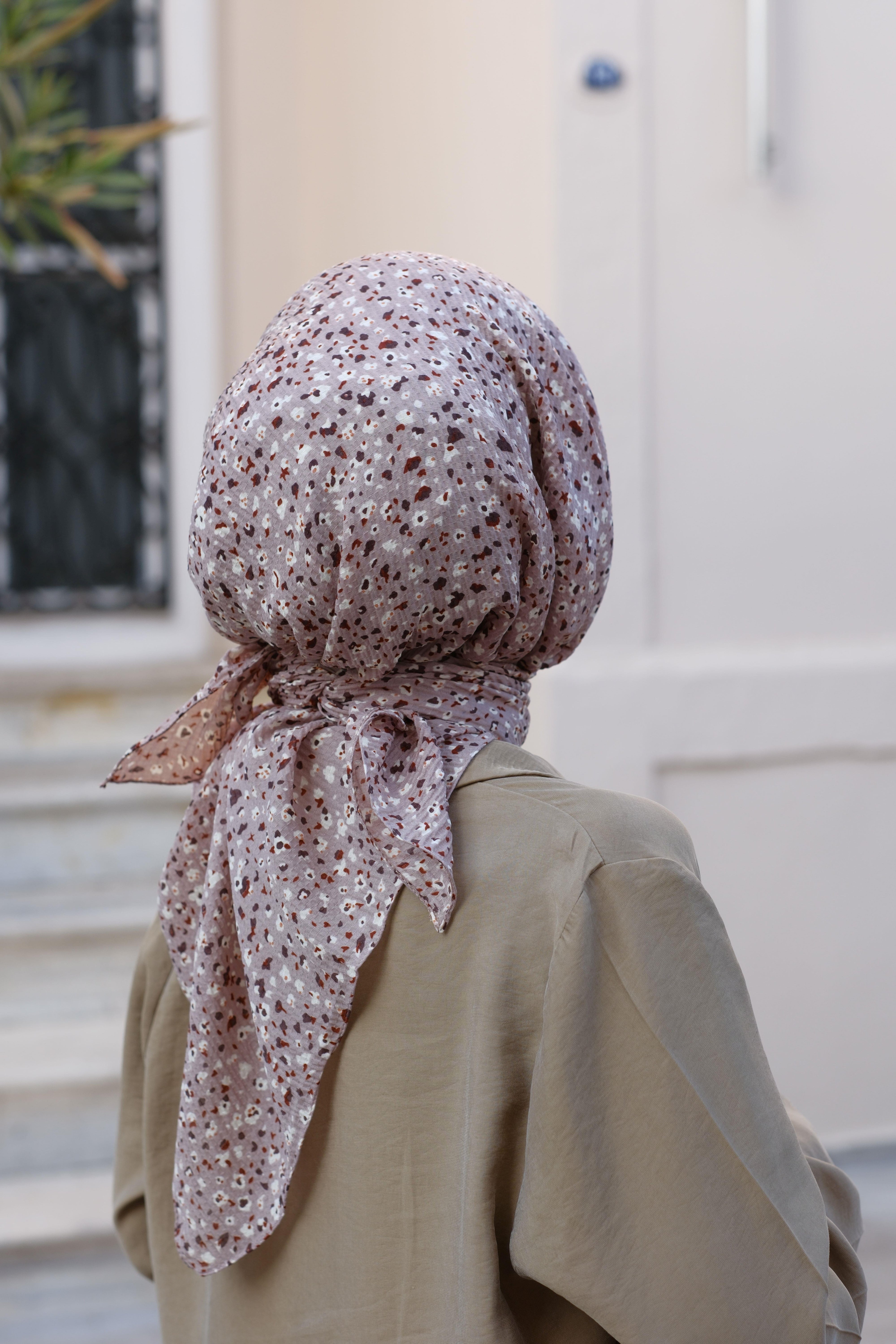 Çiçek Desenli Bürümcük Eşarp Vizon