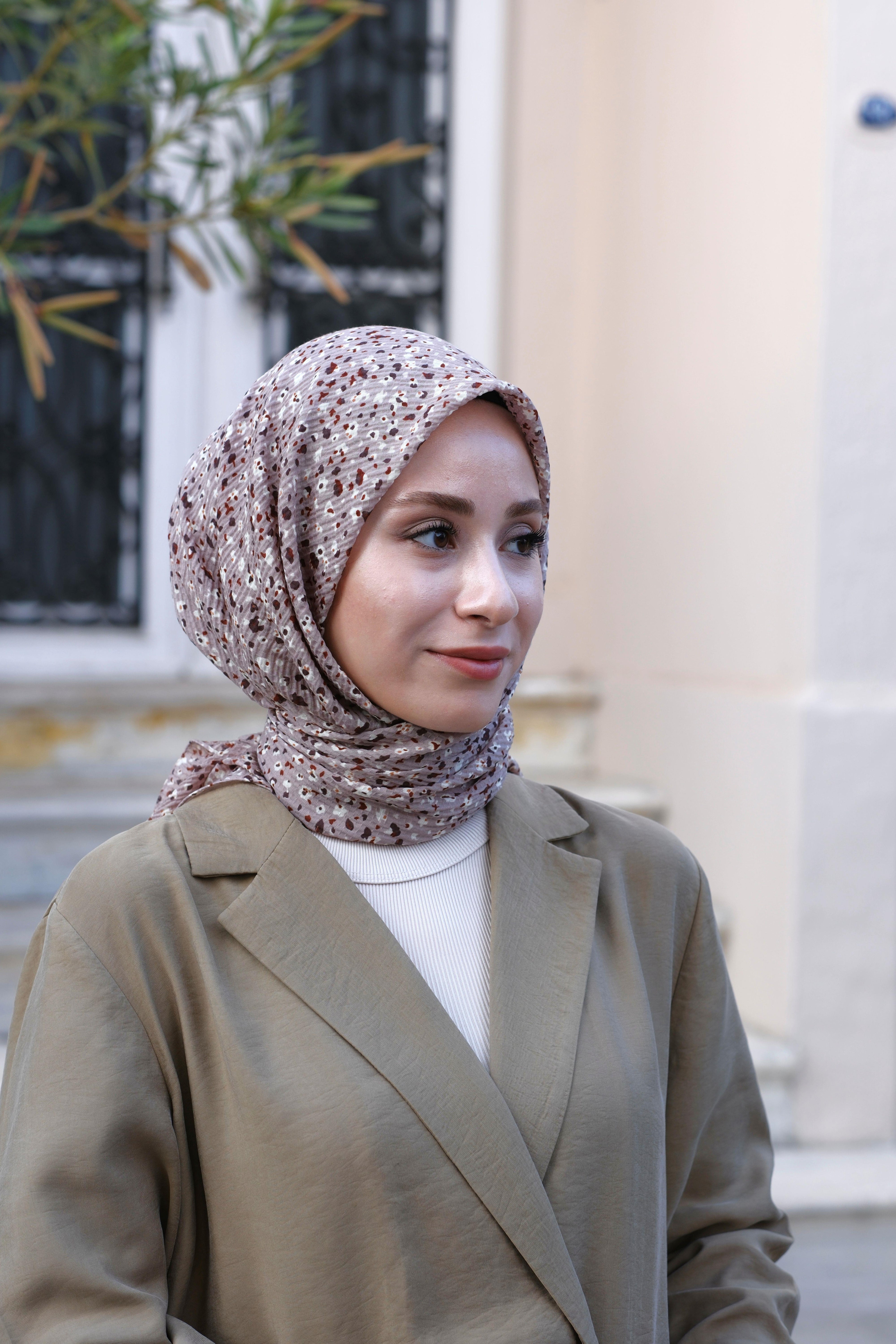 Çiçek Desenli Bürümcük Eşarp VİZON