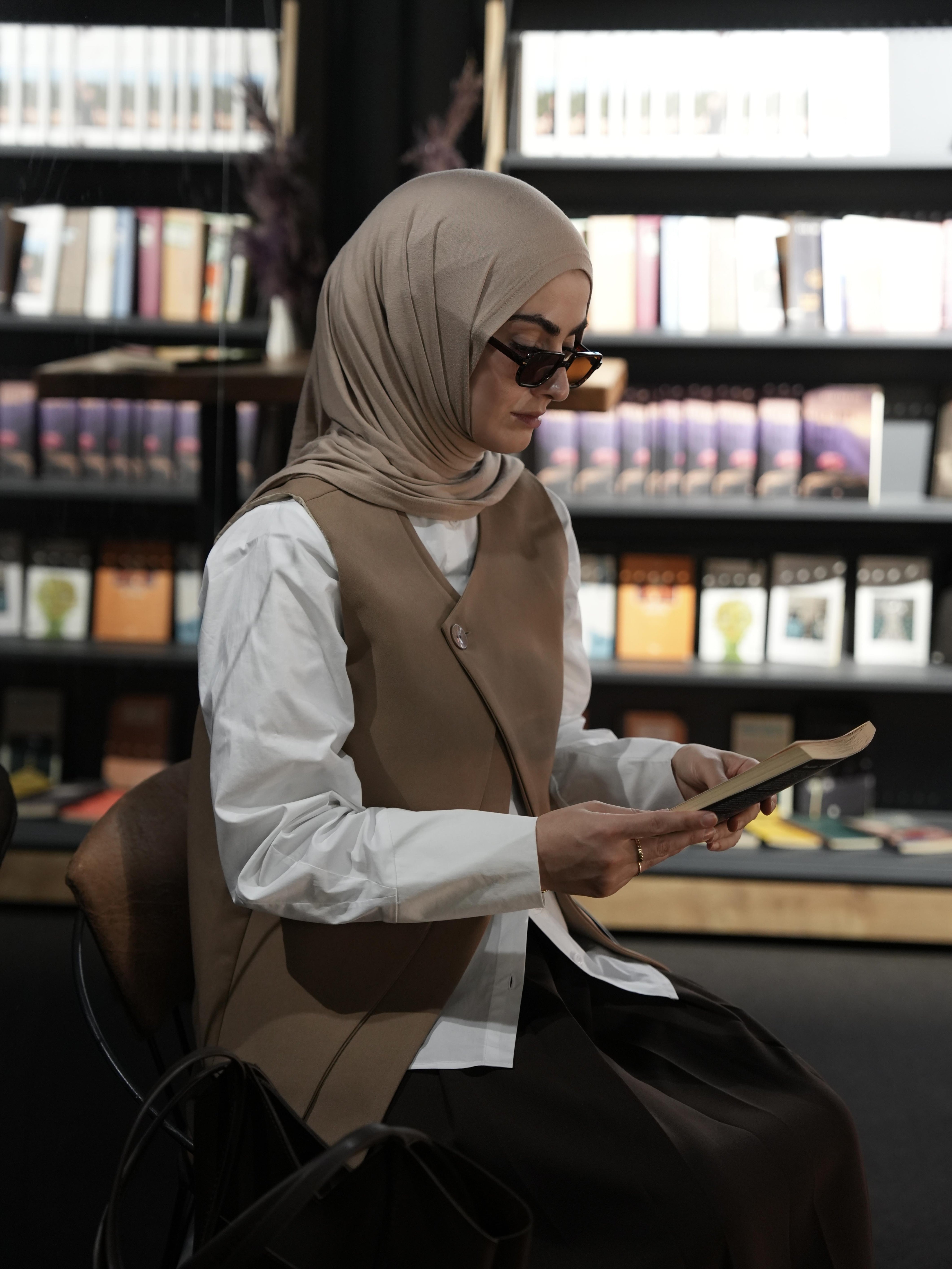 Çift Kat Yelek Koyu Bej