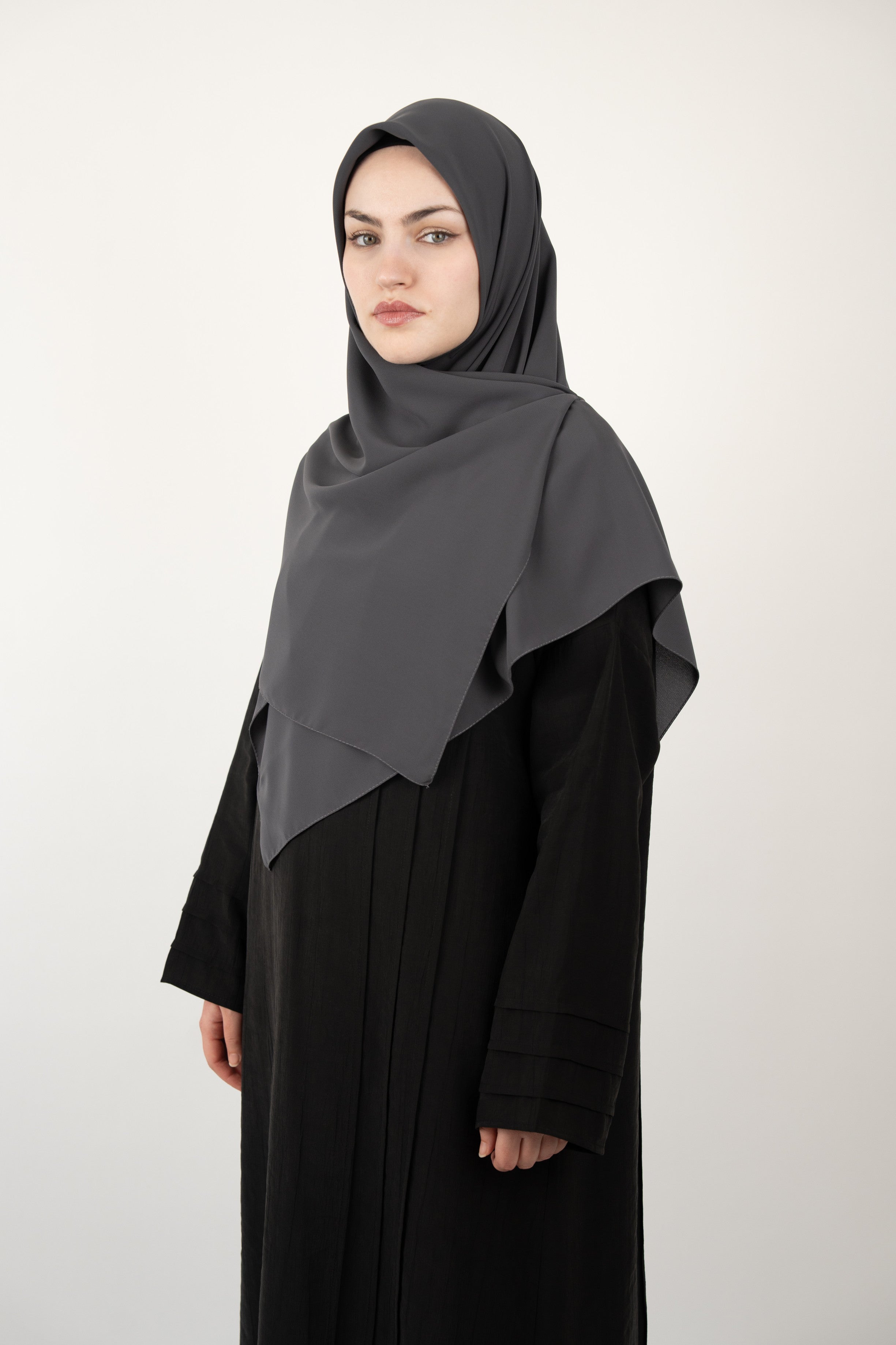 Medine İpeği Eşarp FÜME