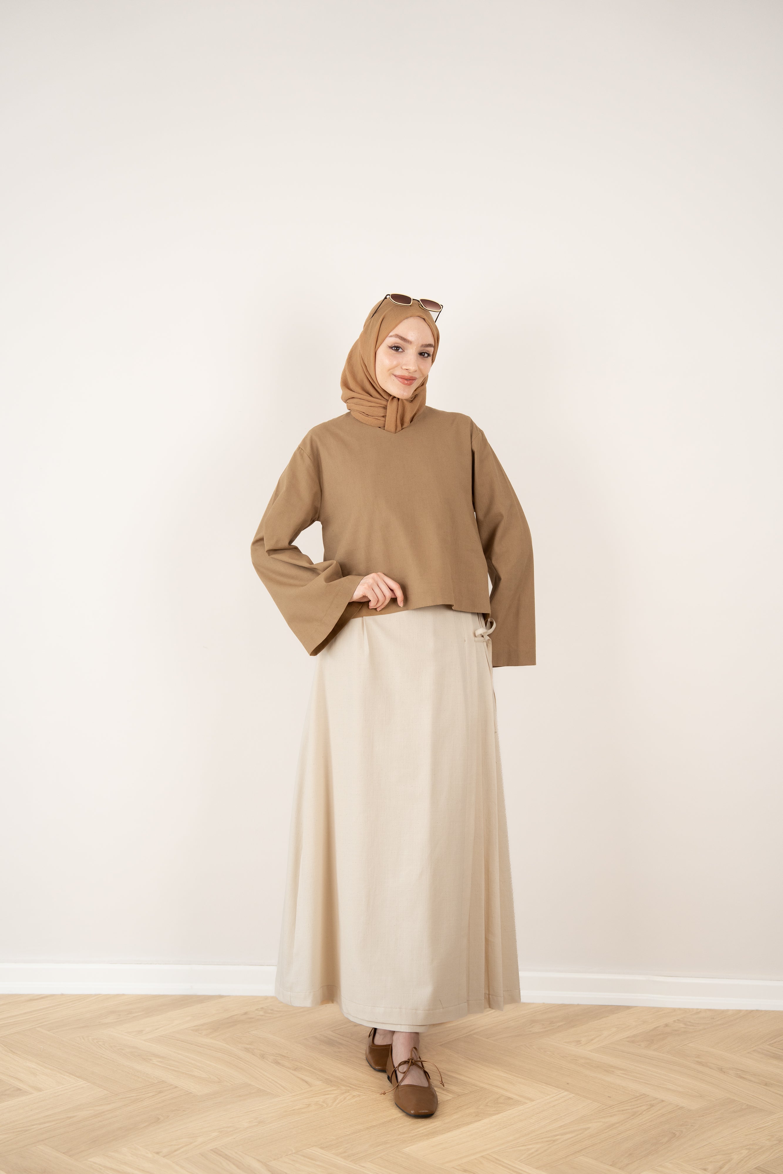 V Yaka Keten Bluz CAMEL